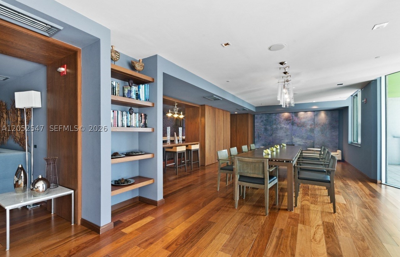 325 S Biscayne Blvd #2119, Miami FL 33131