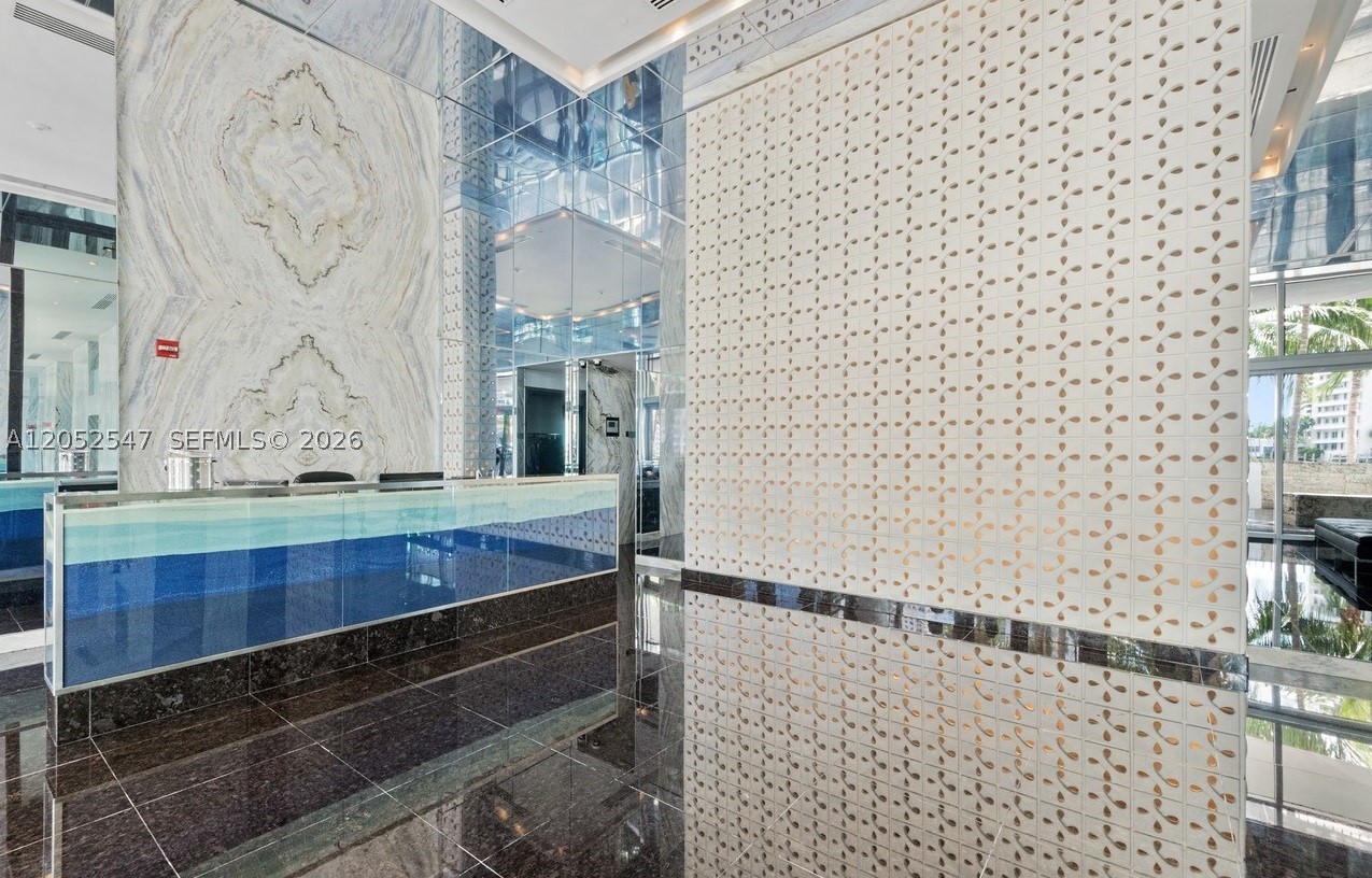 325 S Biscayne Blvd #2119, Miami FL 33131