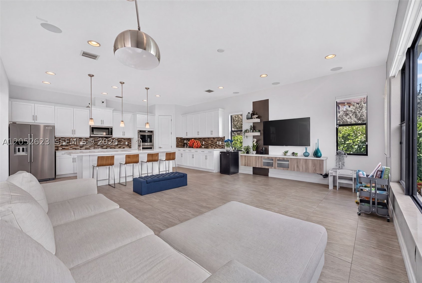 11326 SW 12th St, Pembroke Pines FL 33025