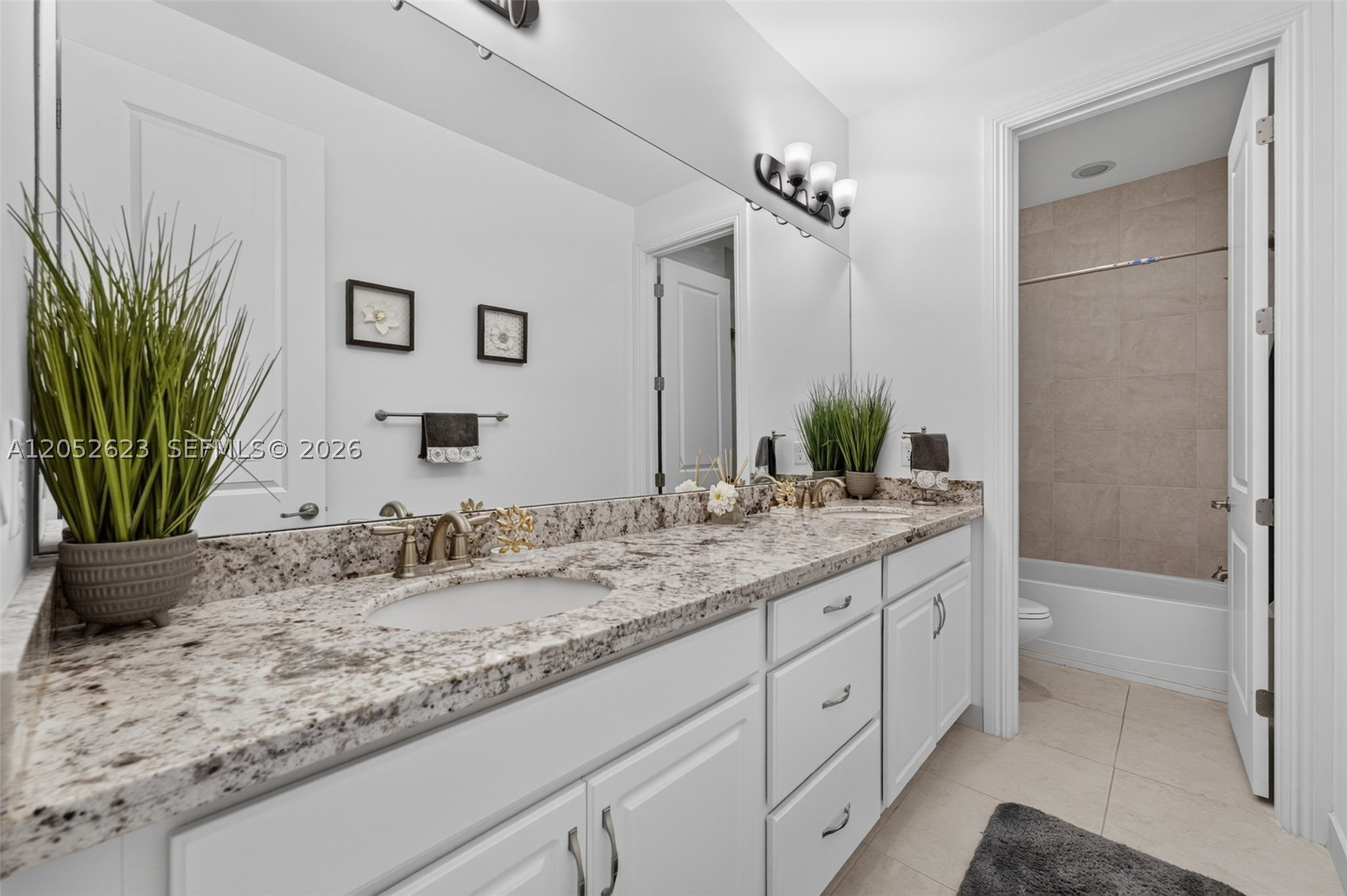 11326 SW 12th St, Pembroke Pines FL 33025