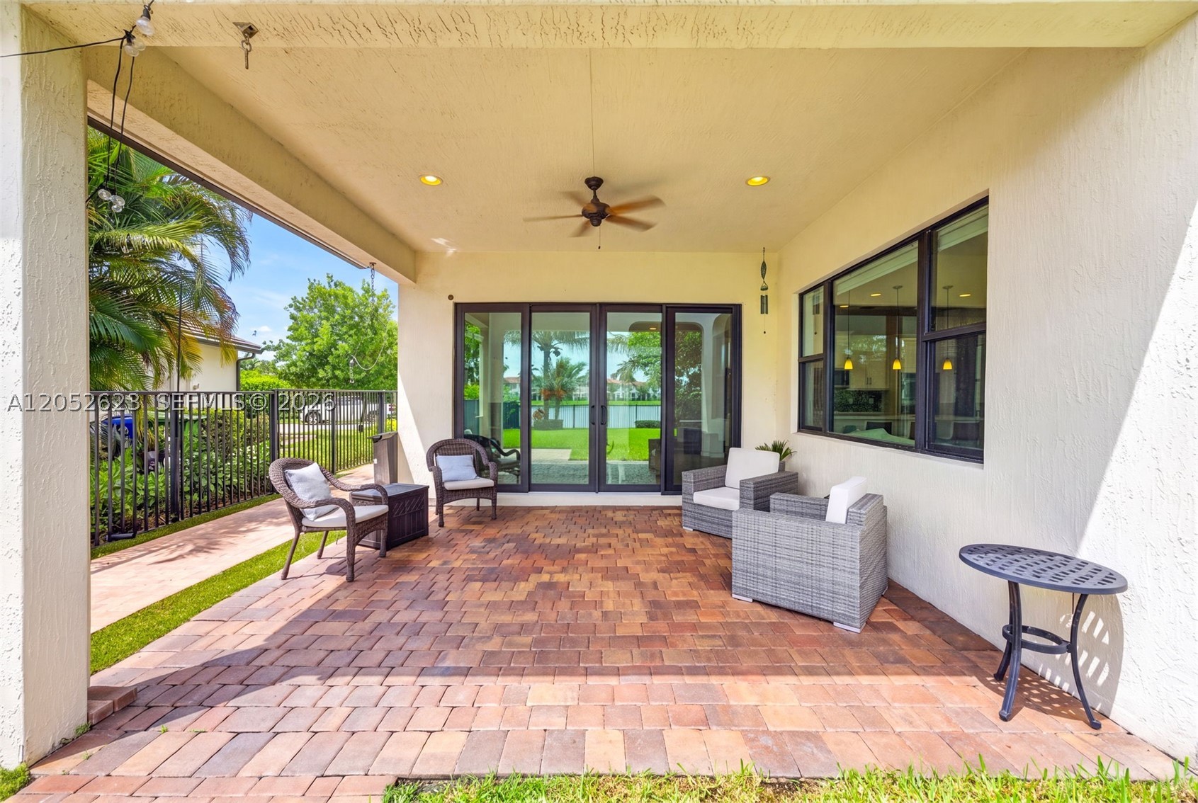 11326 SW 12th St, Pembroke Pines FL 33025