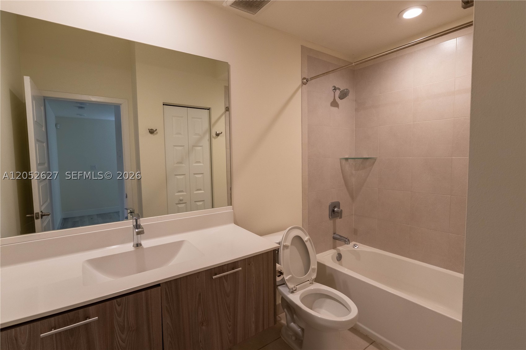 10407 NW 82nd St #12, Doral FL 33178