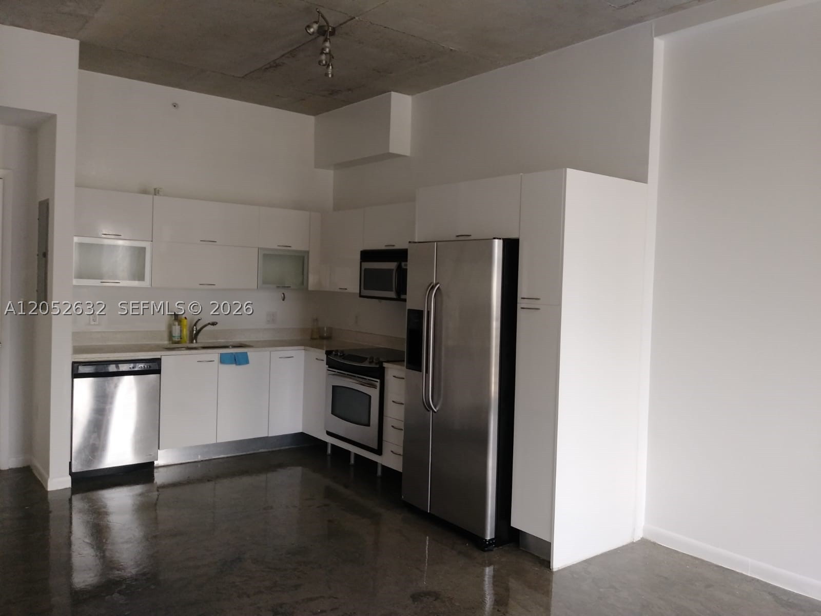 133 NE 2nd Ave #2204, Miami FL 33132