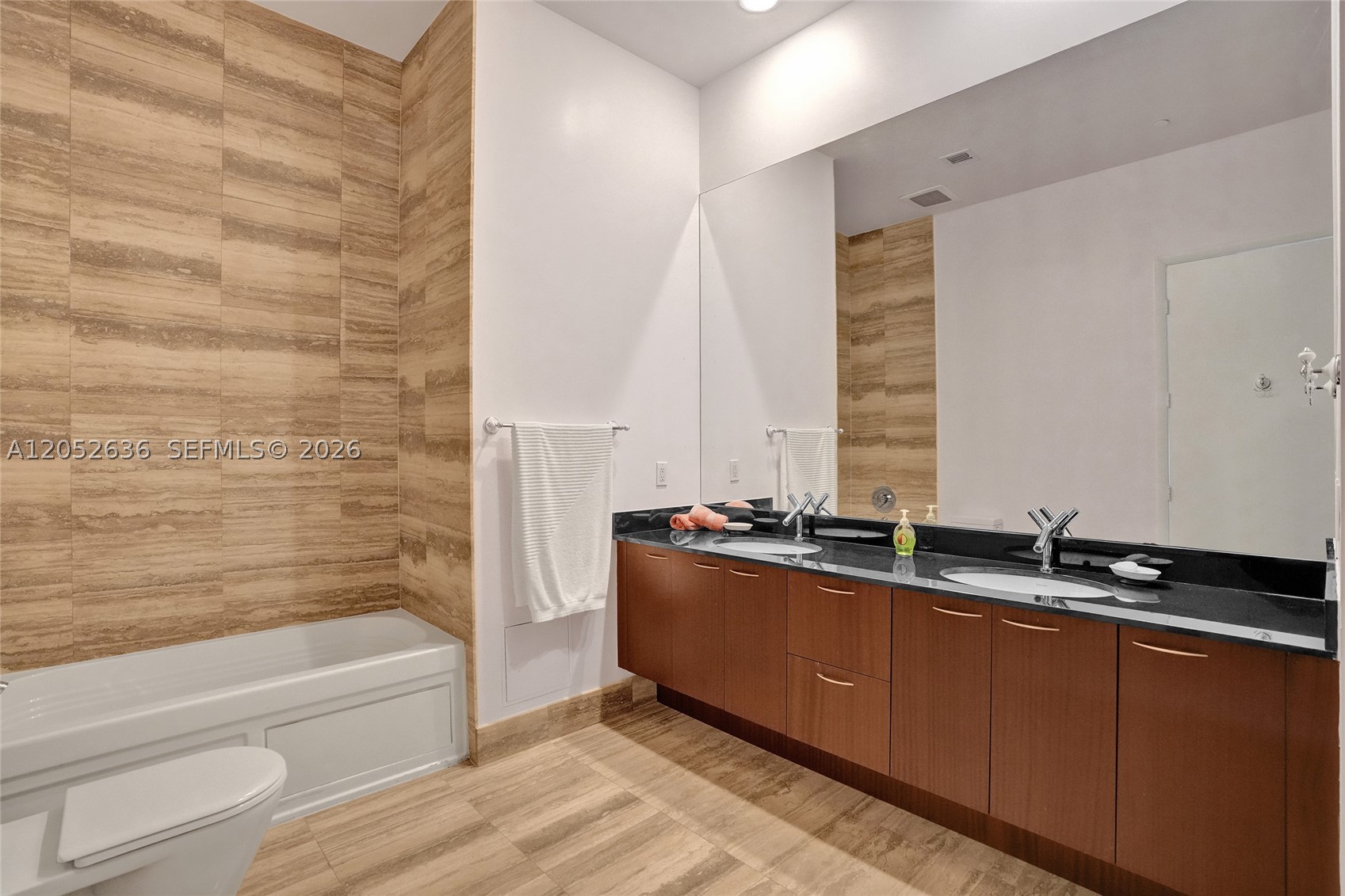 16001 Collins Ave #4305, Sunny Isles Beach FL 33160