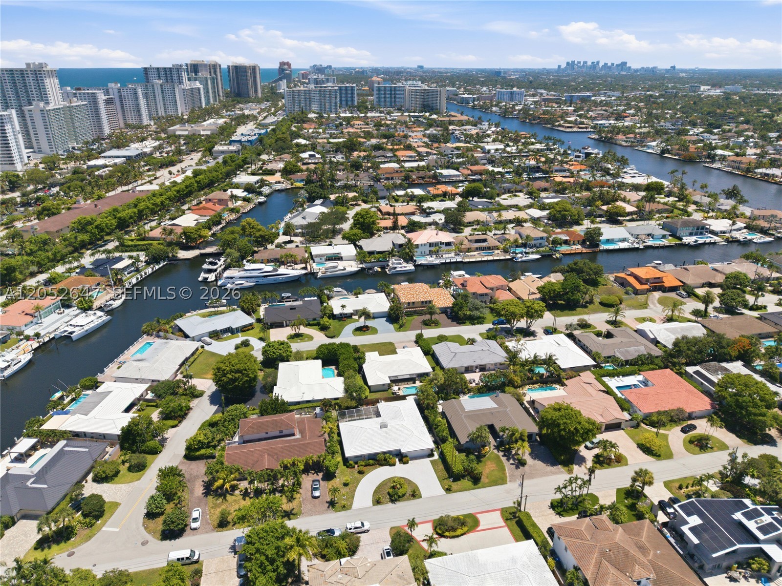 8 Castle Harbor Is, Fort Lauderdale FL 33308