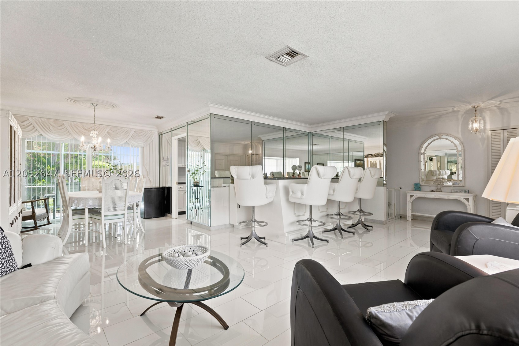 8 Castle Harbor Is, Fort Lauderdale FL 33308