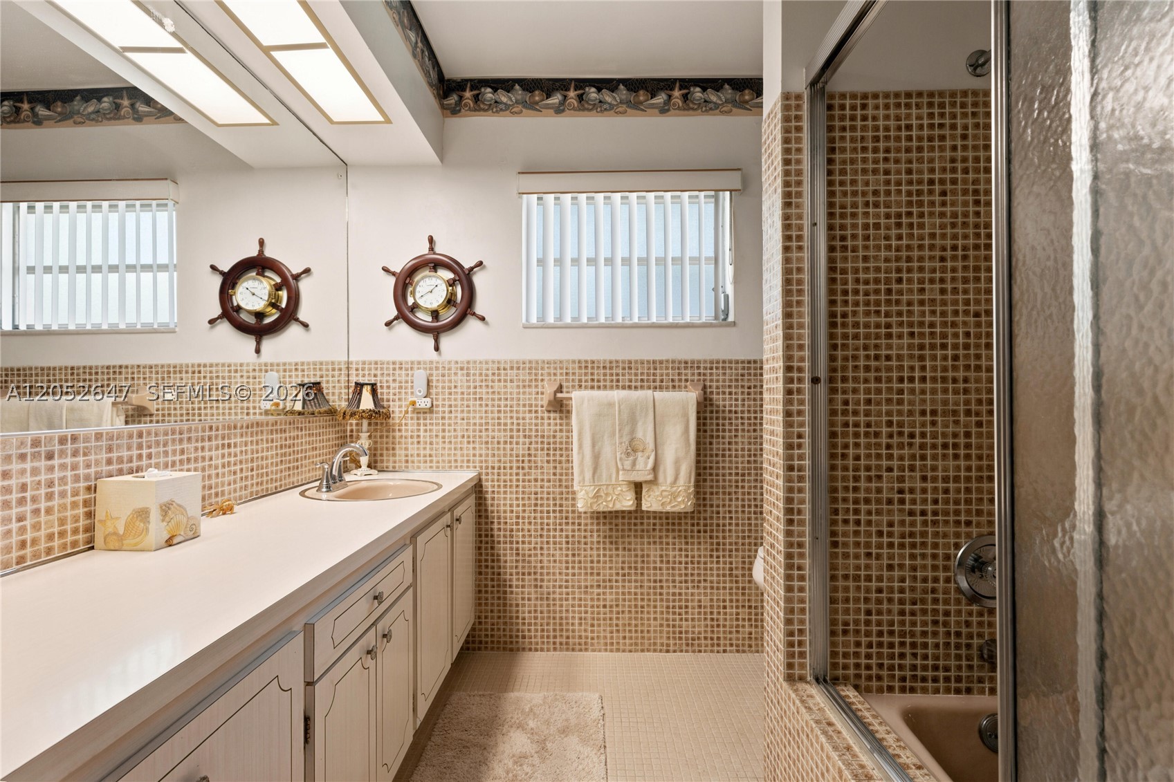 8 Castle Harbor Is, Fort Lauderdale FL 33308