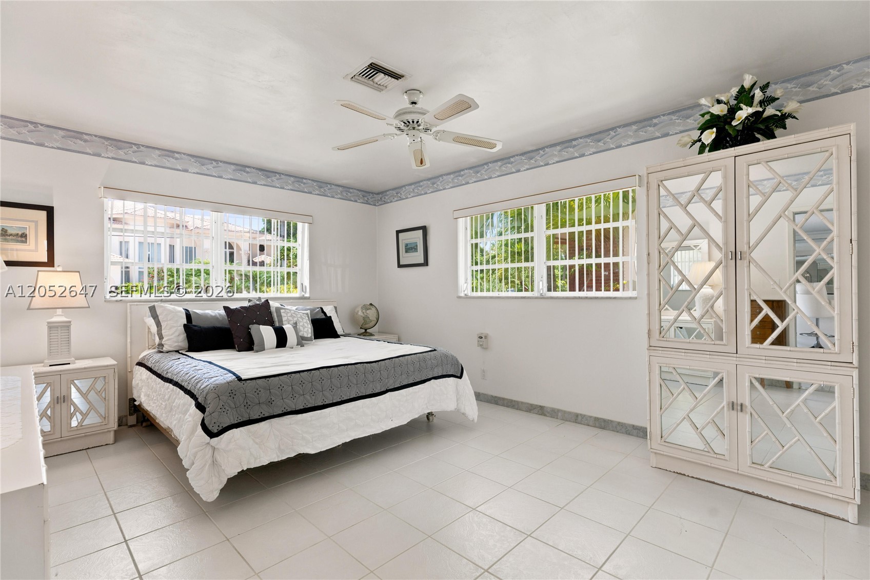 8 Castle Harbor Is, Fort Lauderdale FL 33308