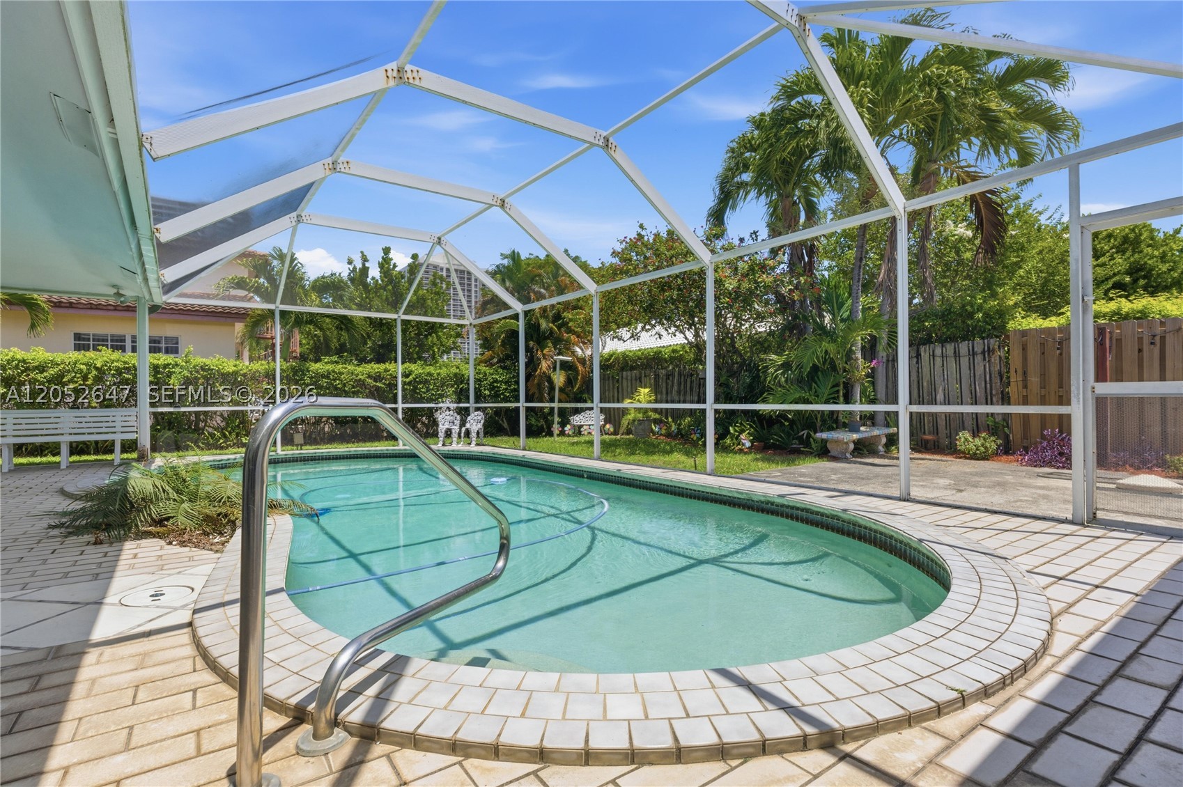 8 Castle Harbor Is, Fort Lauderdale FL 33308