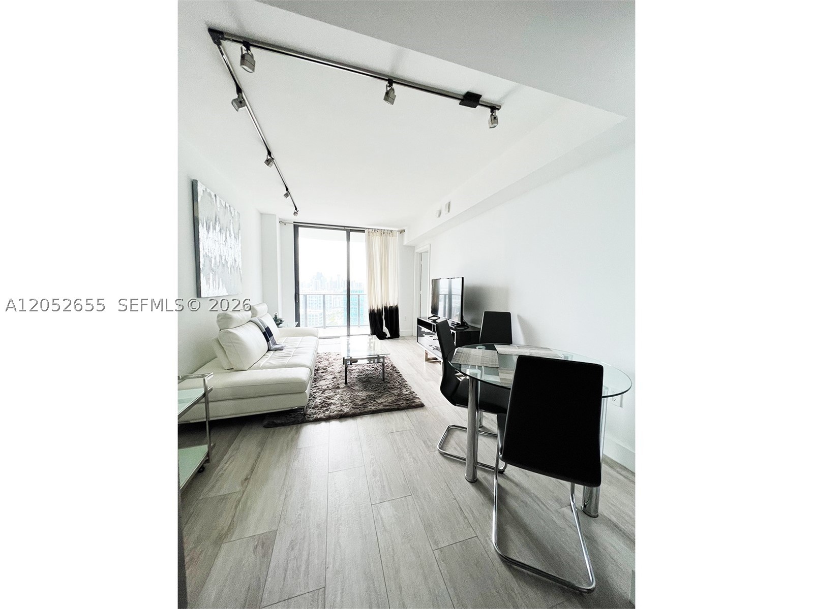 121 NE 34th St #2603, Miami FL 33137