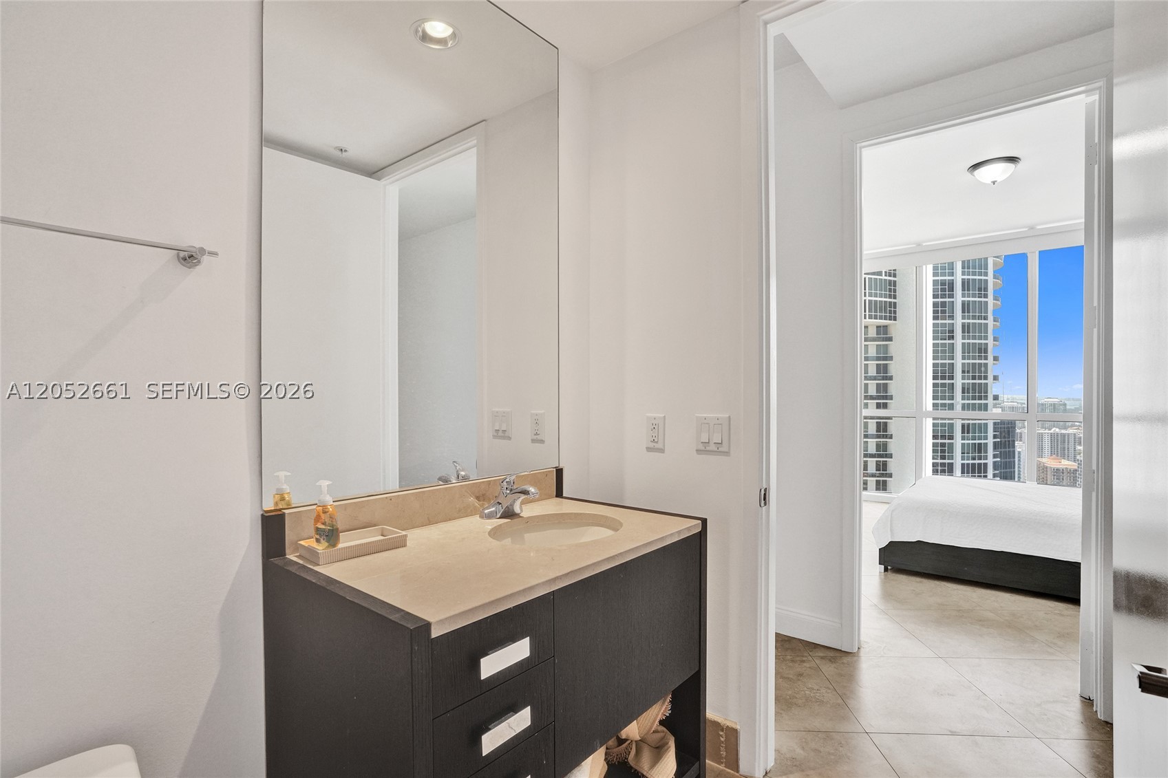 18201 Collins Ave #4705, Sunny Isles Beach FL 33160