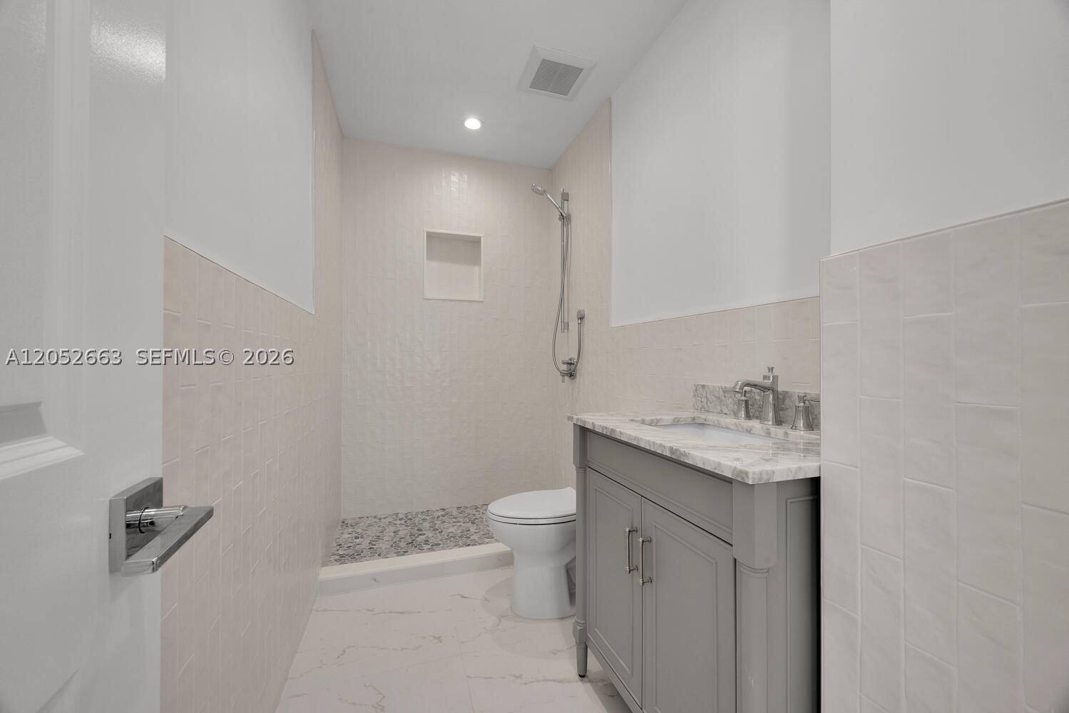 3551 NW 20th St, Miami FL 33142