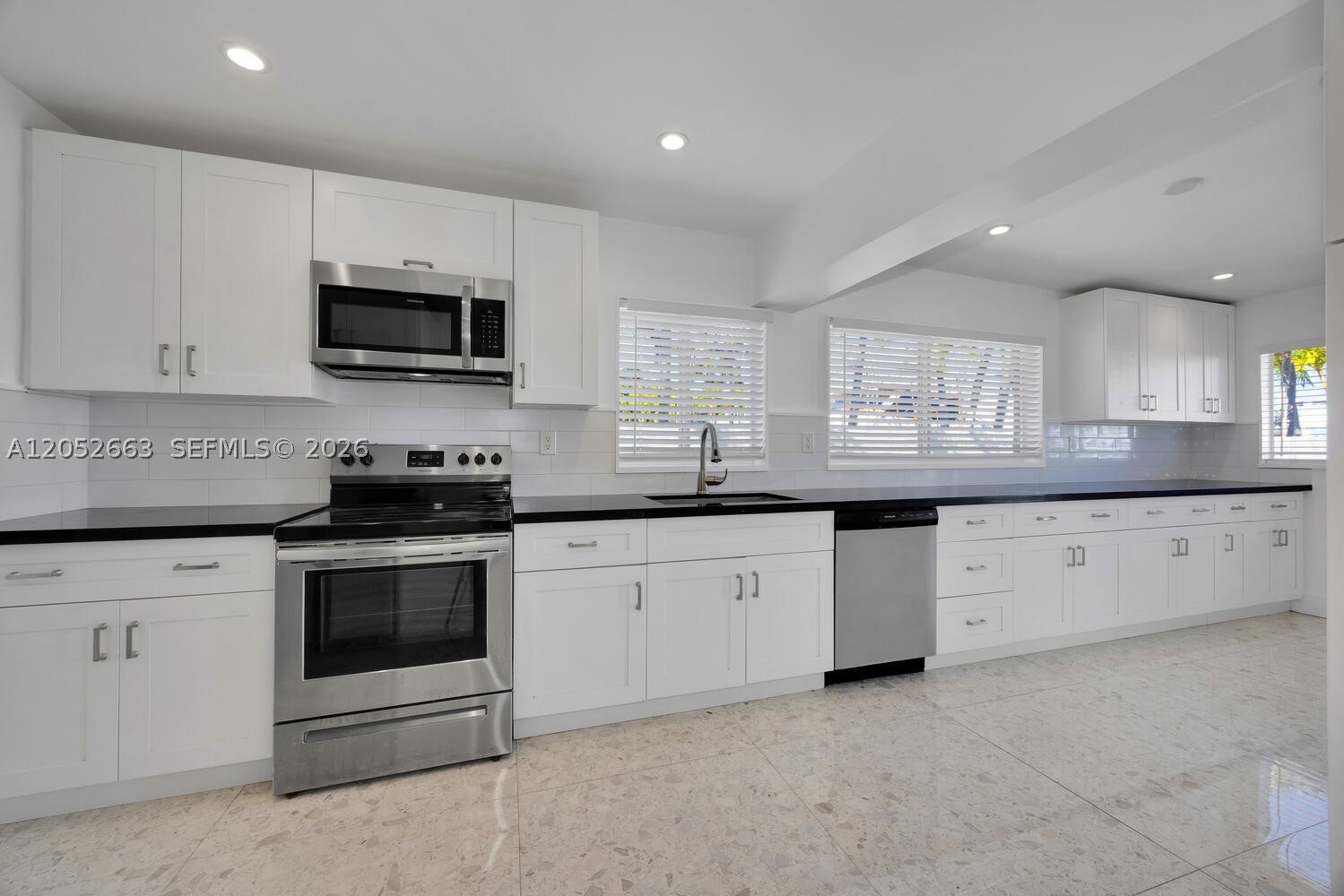 3551 NW 20th St, Miami FL 33142