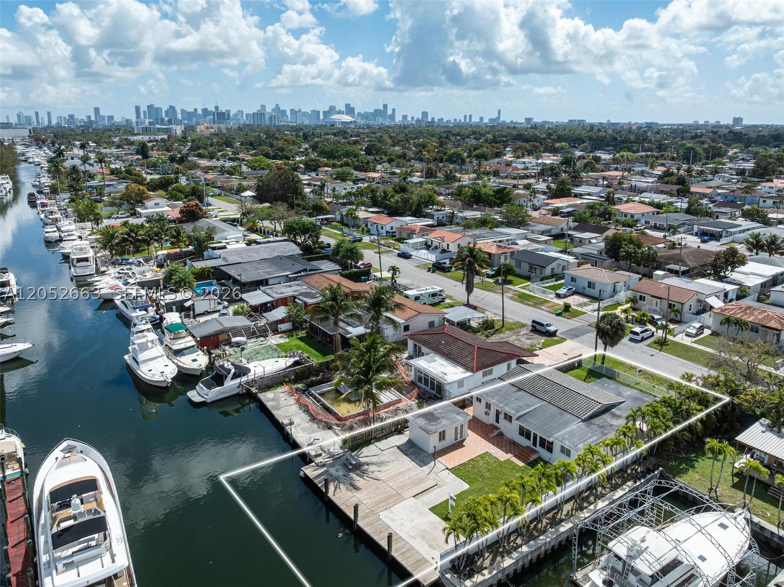 3551 NW 20th St, Miami FL 33142