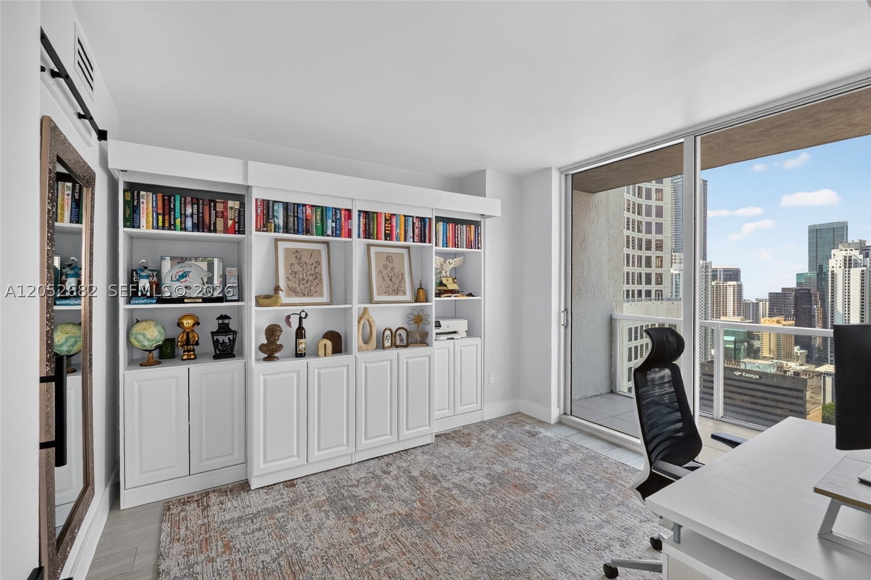 55 SE 6th St #3802, Miami FL 33131