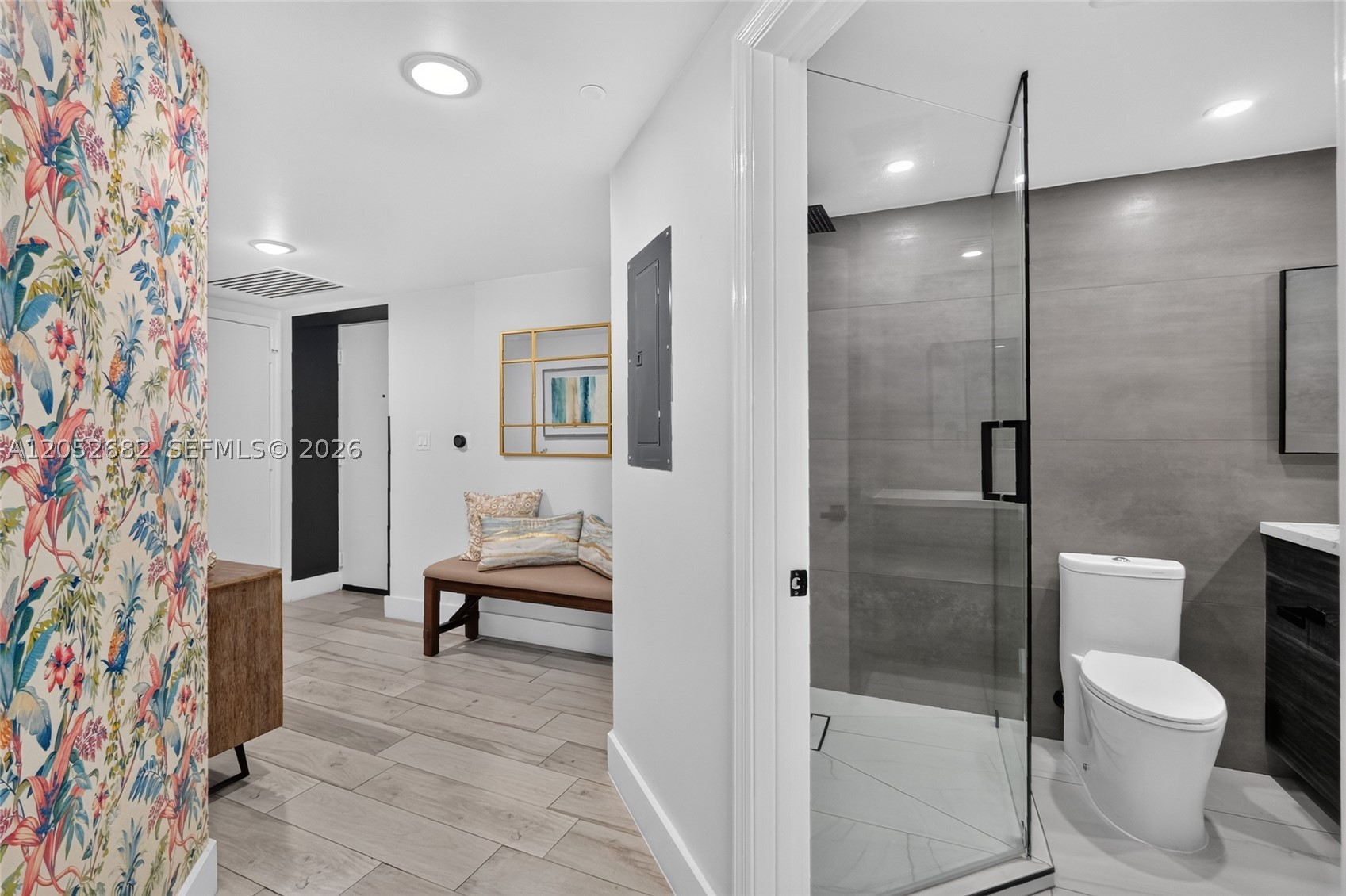 55 SE 6th St #3802, Miami FL 33131