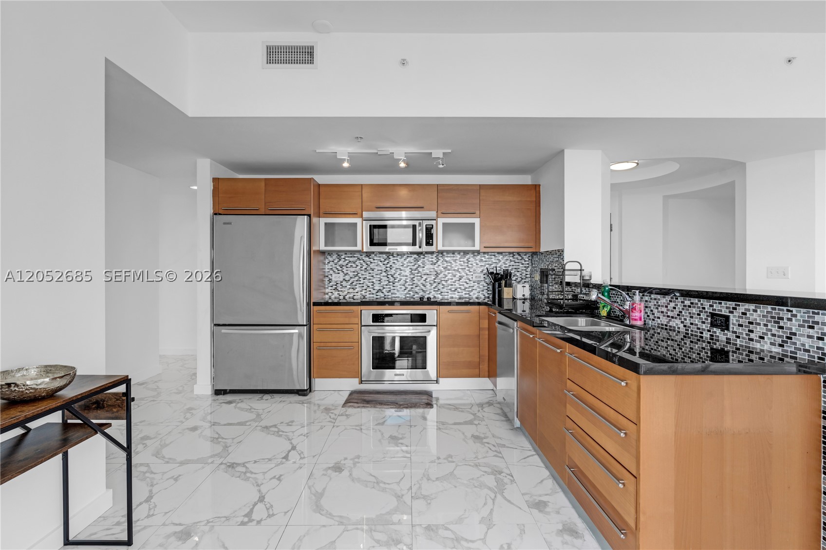 244 Biscayne Blvd #4708, Miami FL 33132
