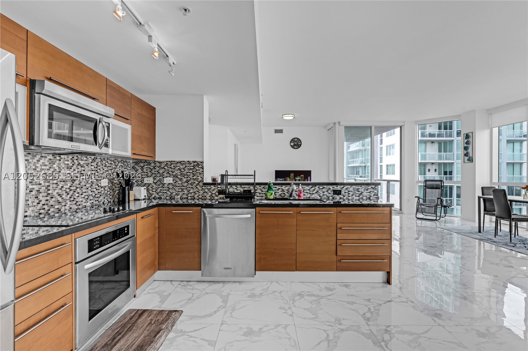 244 Biscayne Blvd #4708, Miami FL 33132