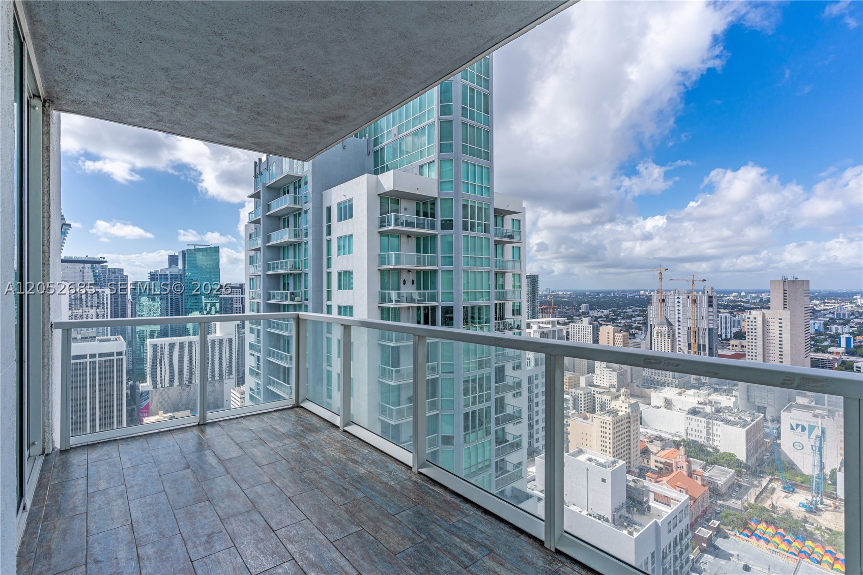 244 Biscayne Blvd #4708, Miami FL 33132