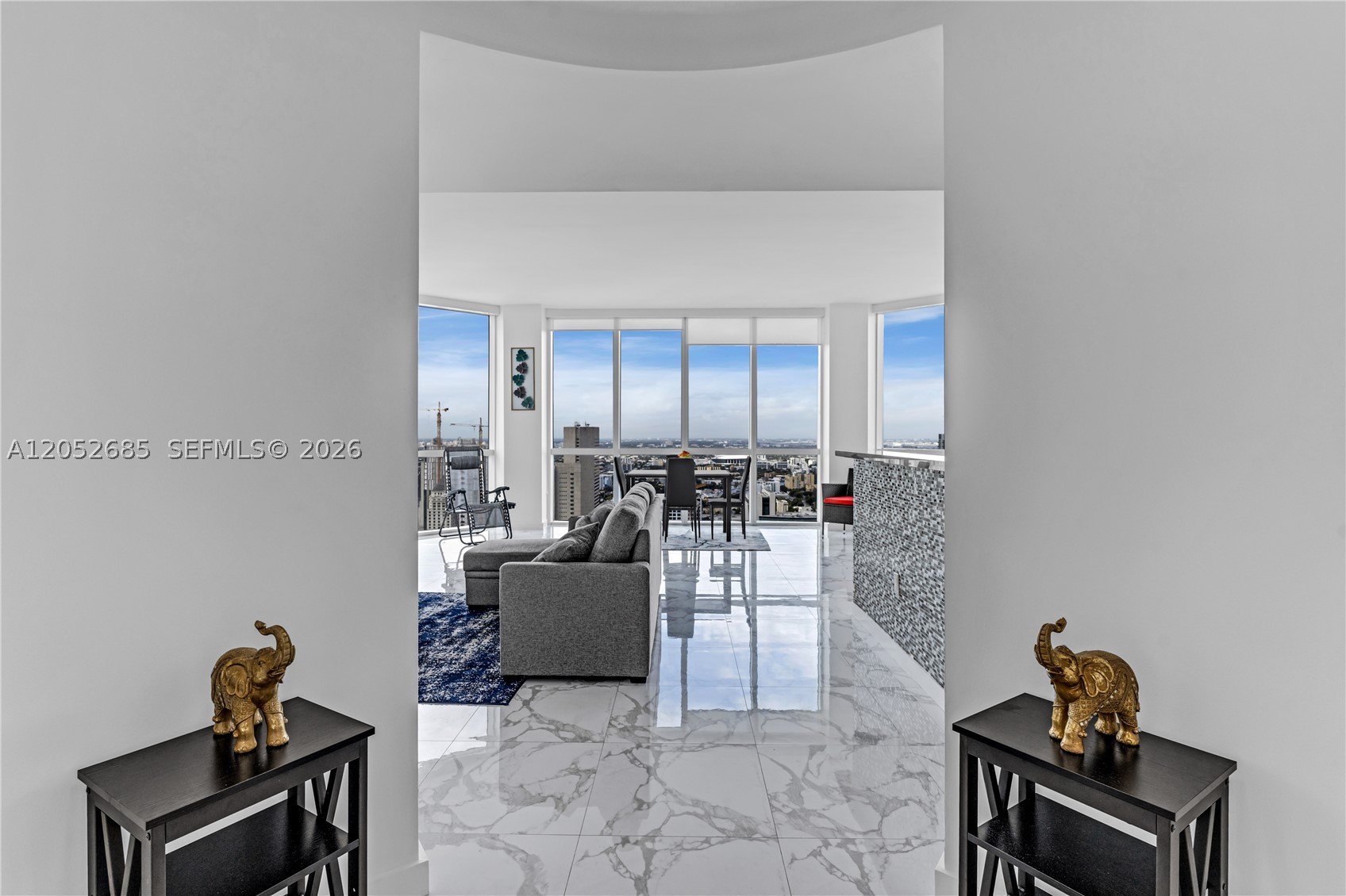 244 Biscayne Blvd #4708, Miami FL 33132