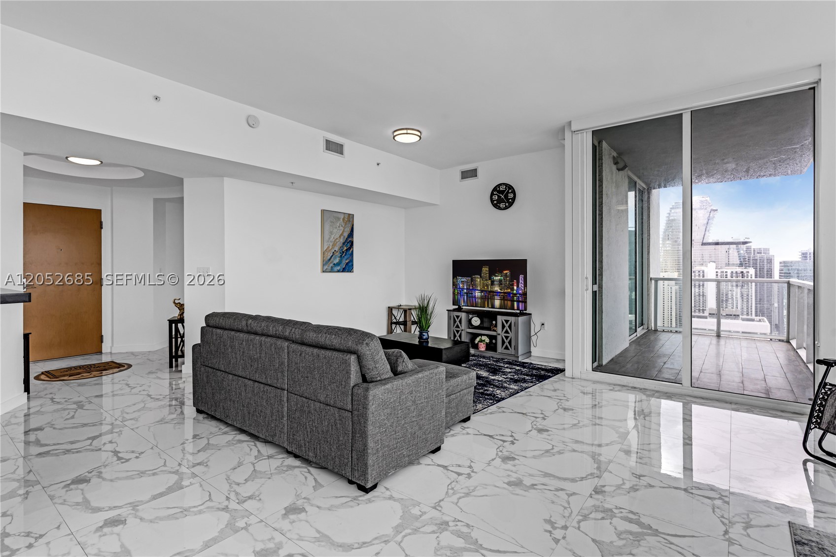 244 Biscayne Blvd #4708, Miami FL 33132