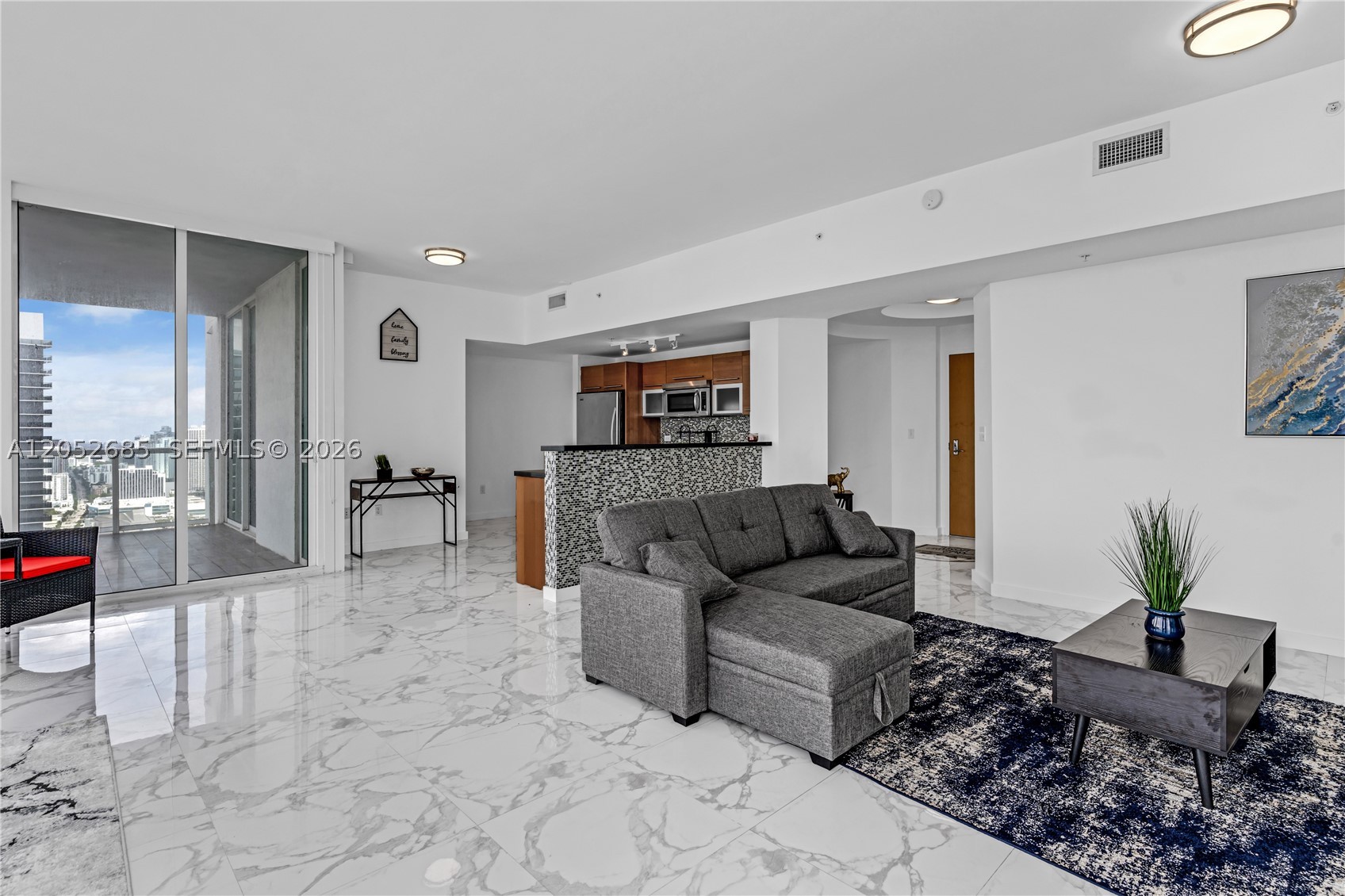 244 Biscayne Blvd #4708, Miami FL 33132