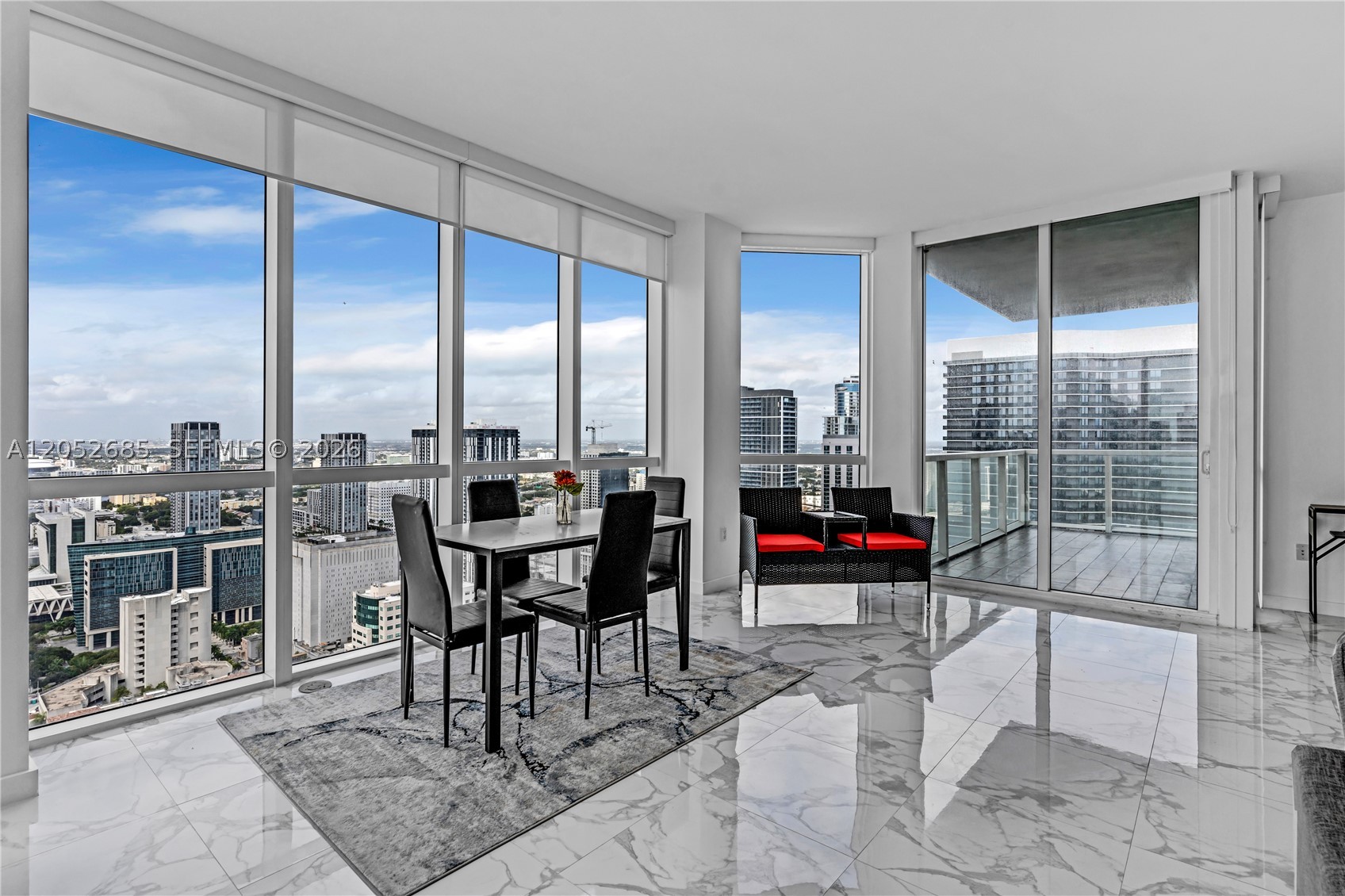 244 Biscayne Blvd #4708, Miami FL 33132