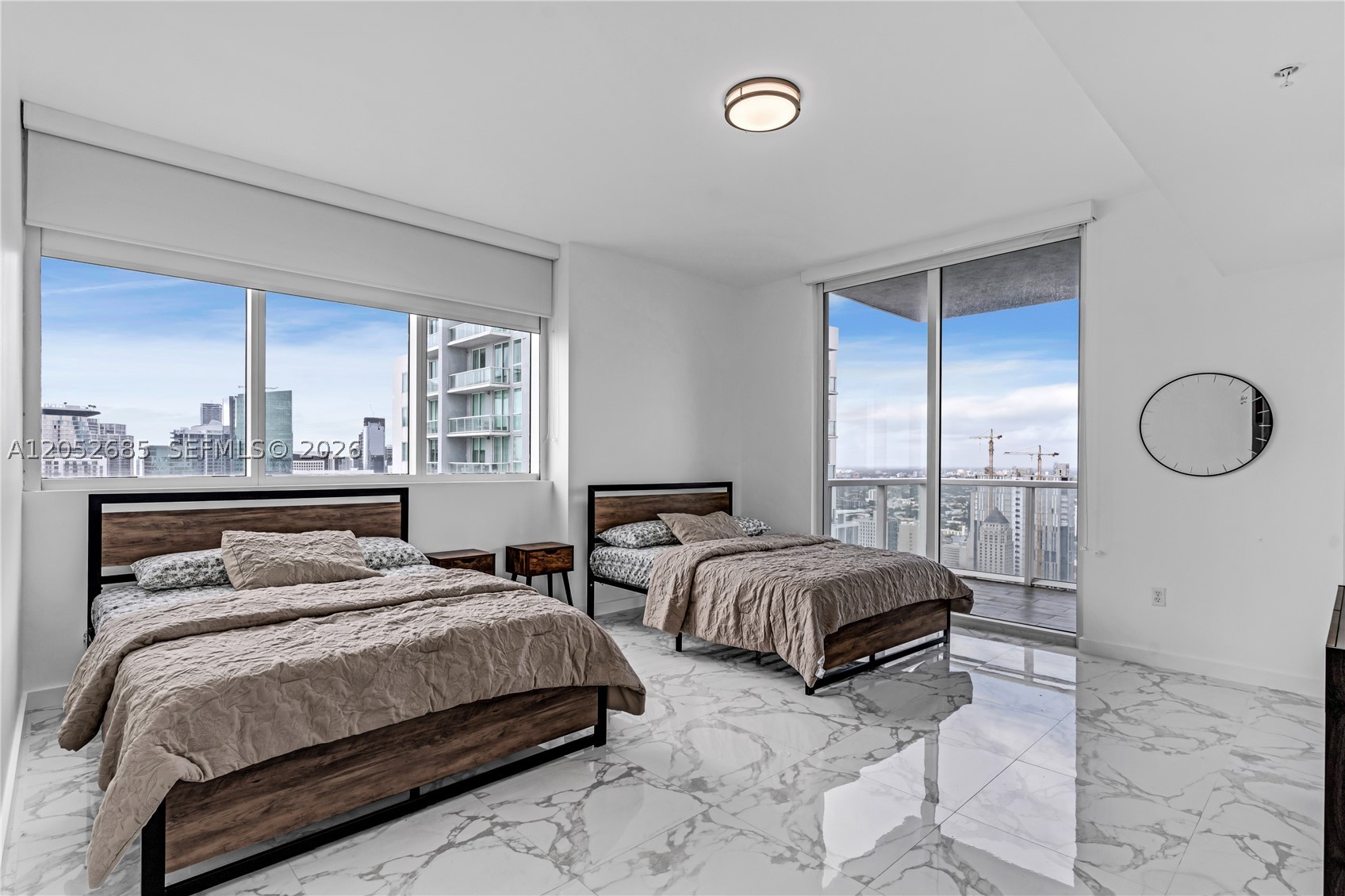 244 Biscayne Blvd #4708, Miami FL 33132