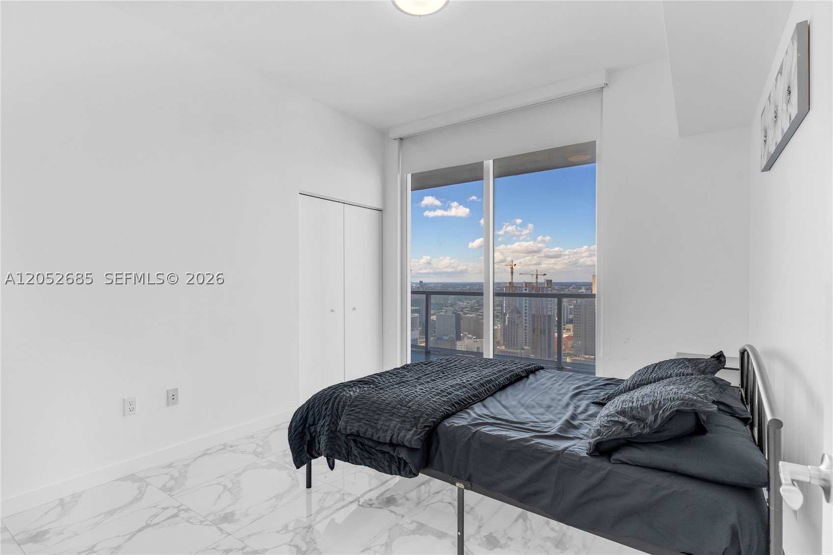 244 Biscayne Blvd #4708, Miami FL 33132