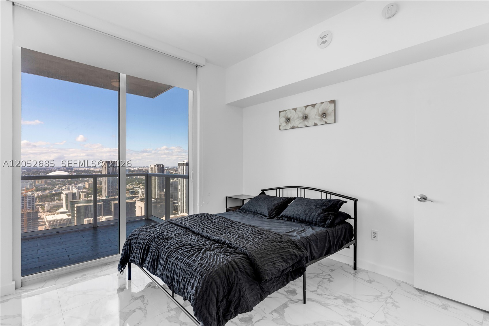 244 Biscayne Blvd #4708, Miami FL 33132