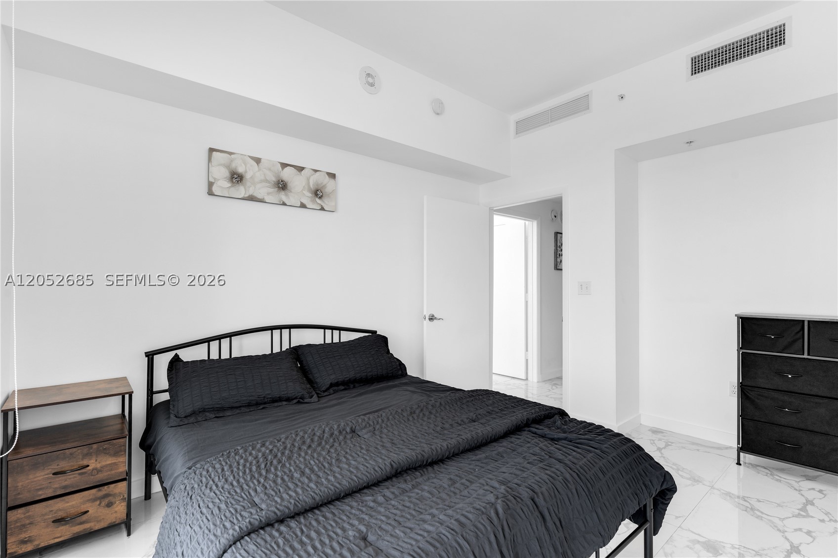 244 Biscayne Blvd #4708, Miami FL 33132