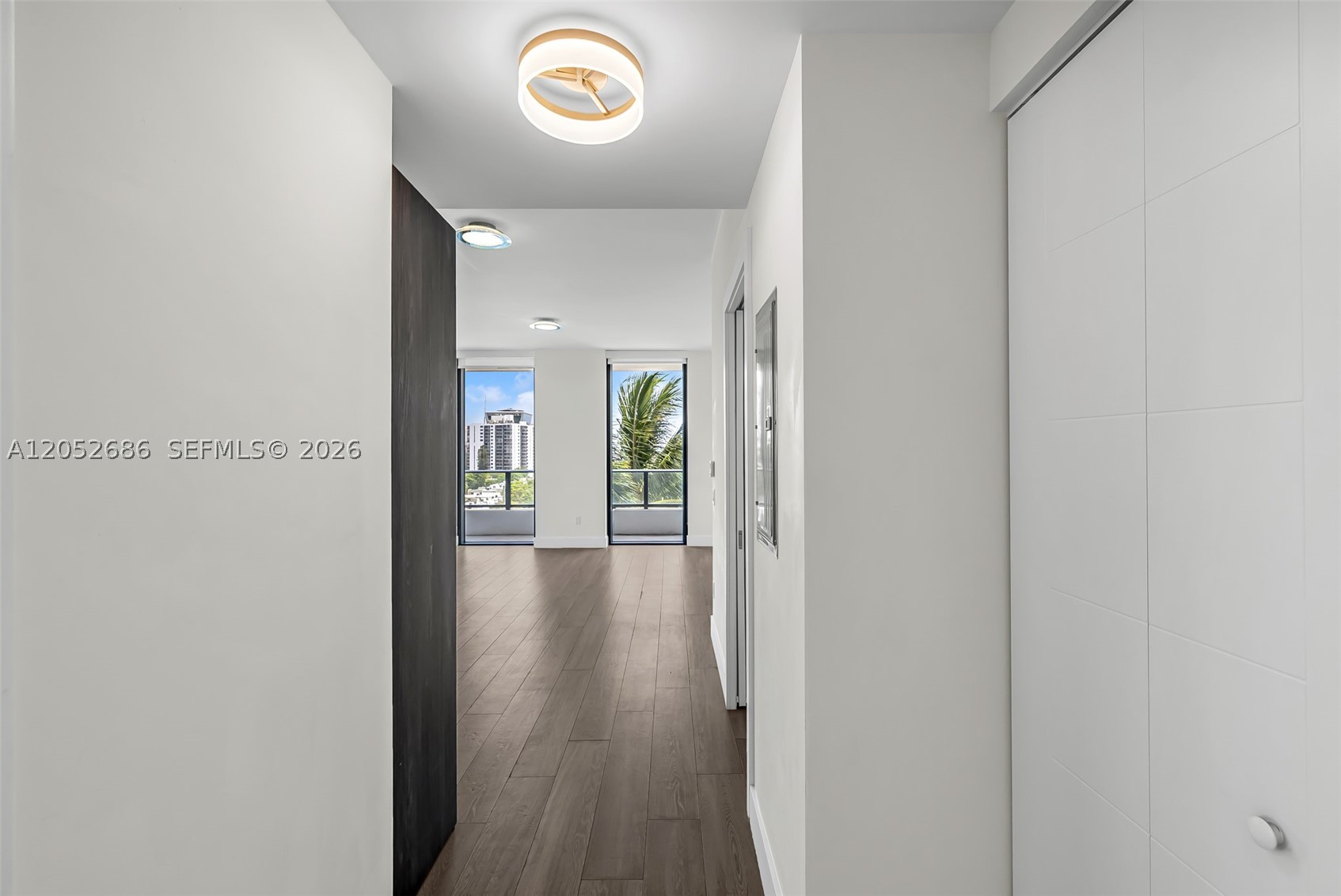 2960 NE 207th St #811, Aventura FL 33180