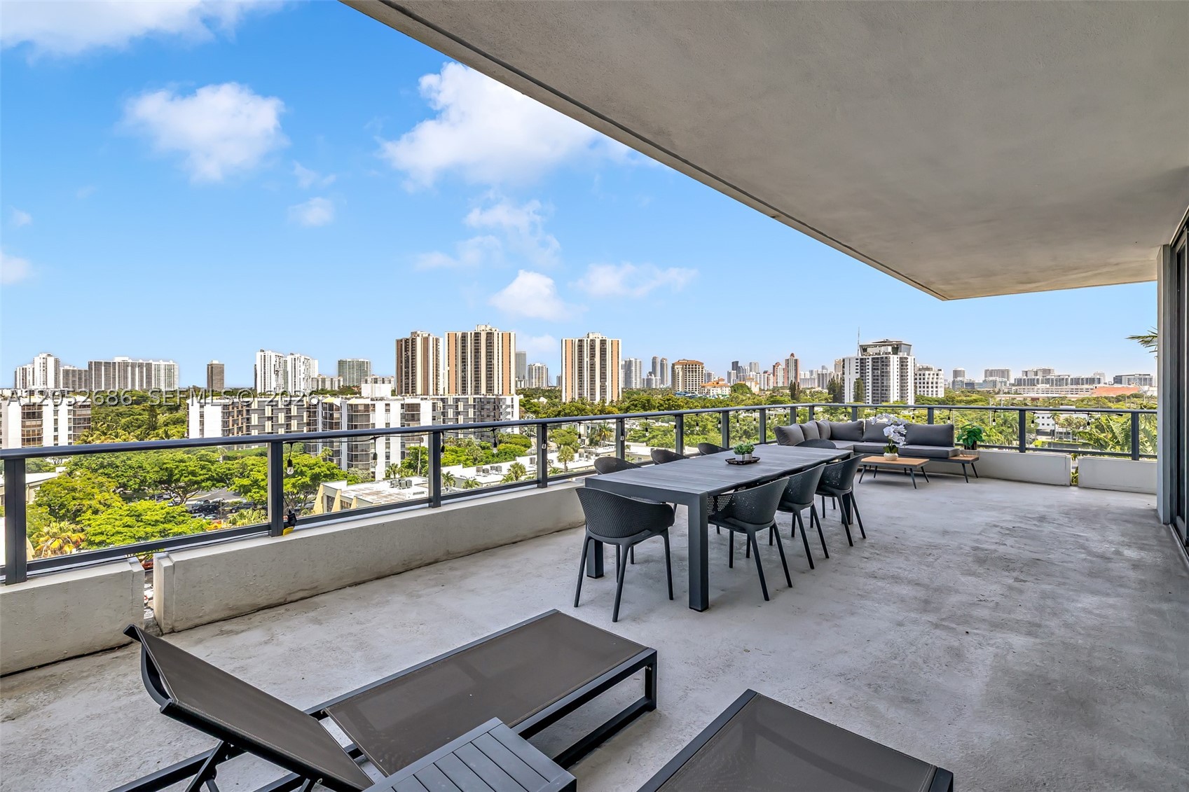 2960 NE 207th St #811, Aventura FL 33180