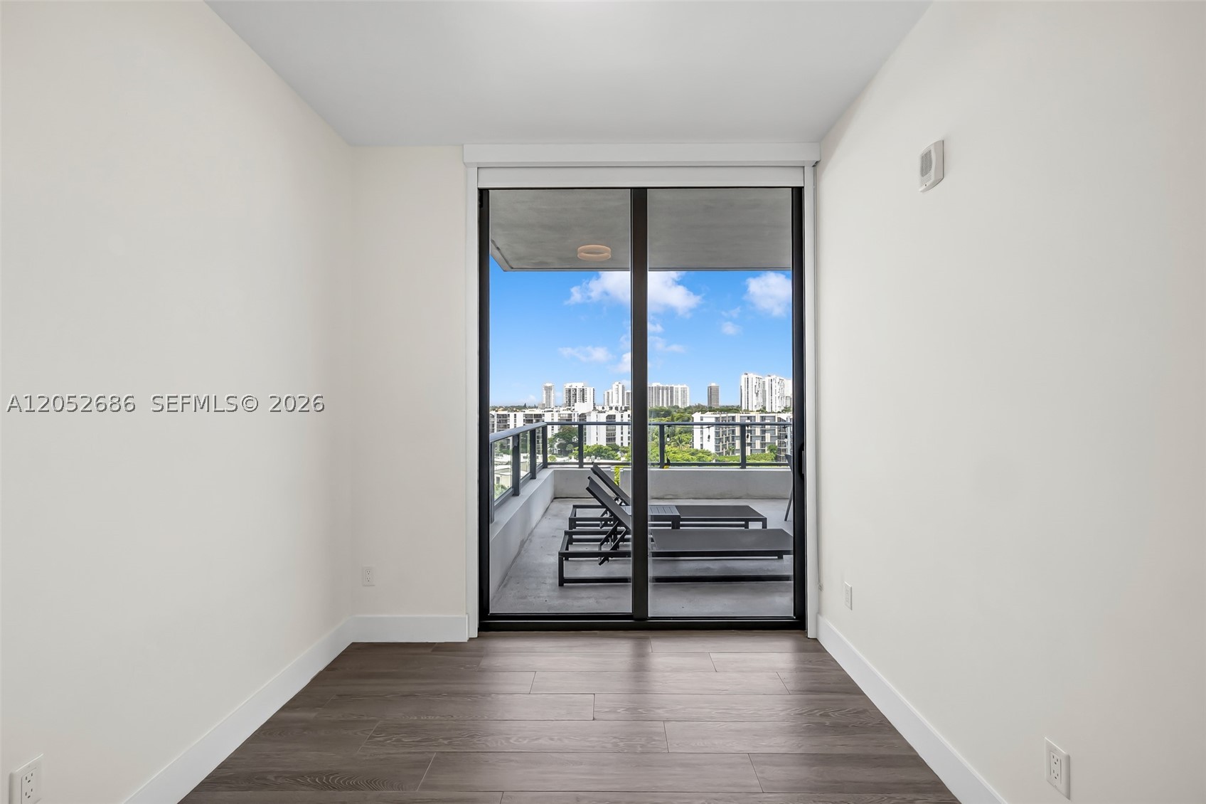 2960 NE 207th St #811, Aventura FL 33180