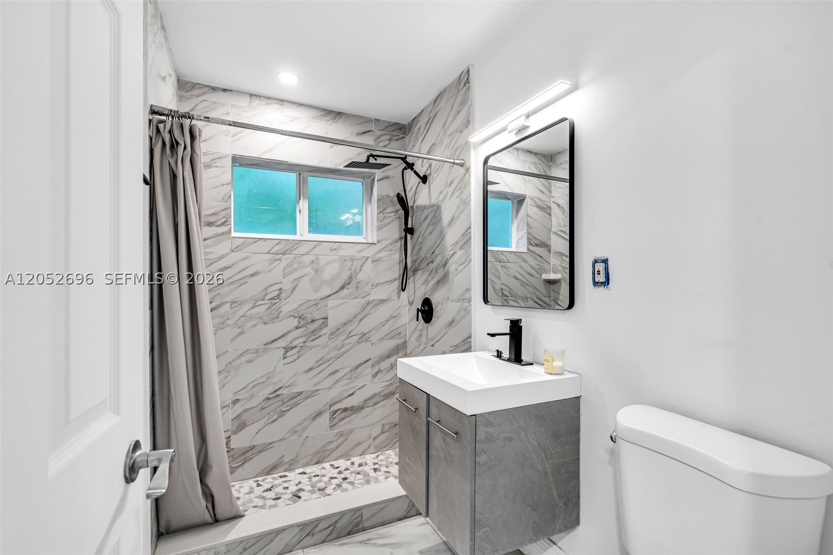 1580 NE 139th St, North Miami FL 33161