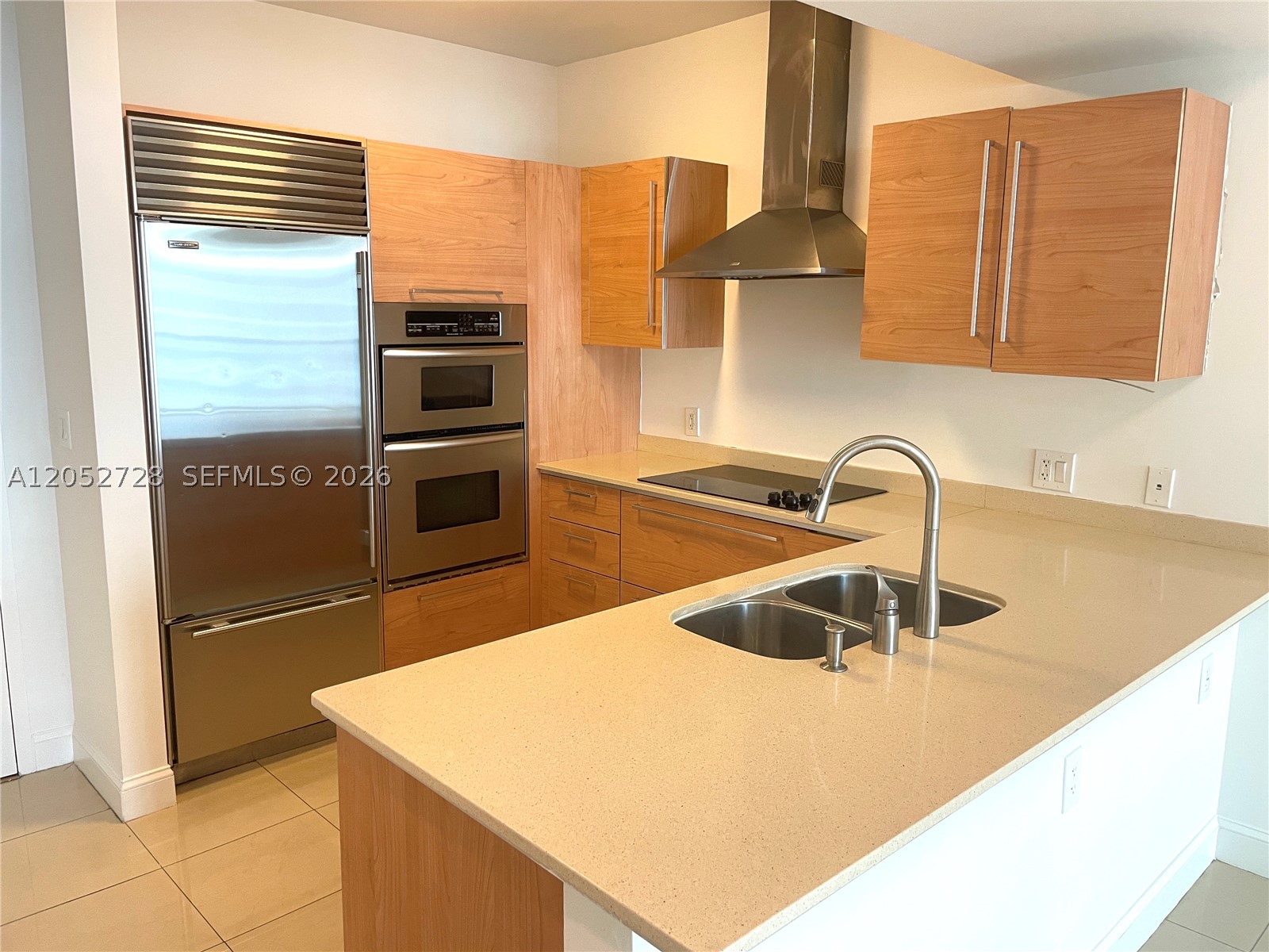 218 SE 14th St #1004, Miami FL 33131