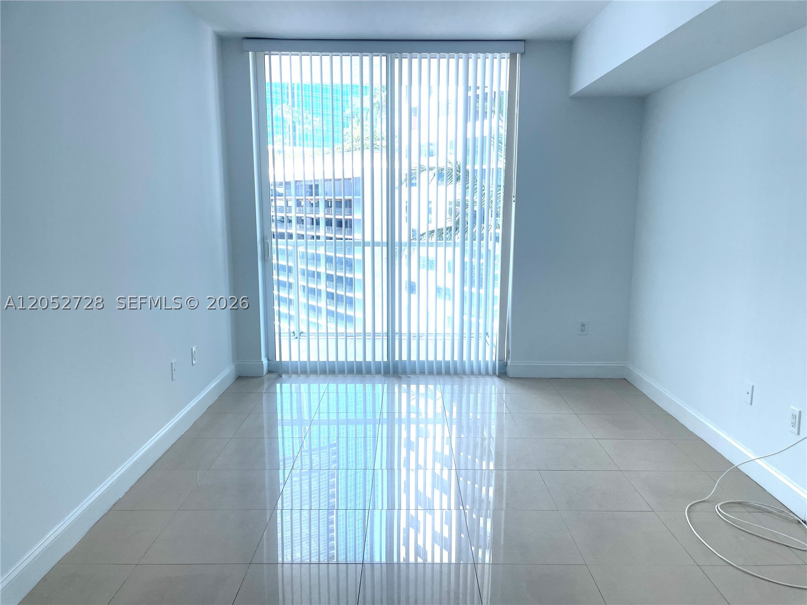 218 SE 14th St #1004, Miami FL 33131