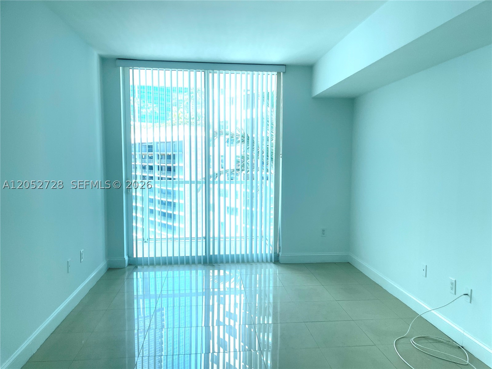 218 SE 14th St #1004, Miami FL 33131