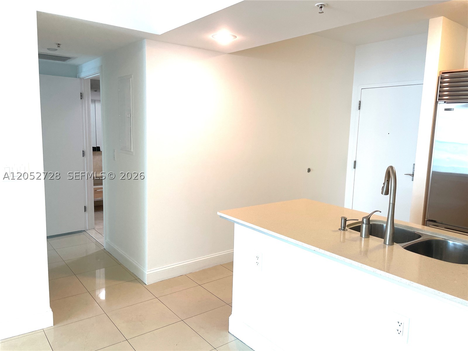 218 SE 14th St #1004, Miami FL 33131