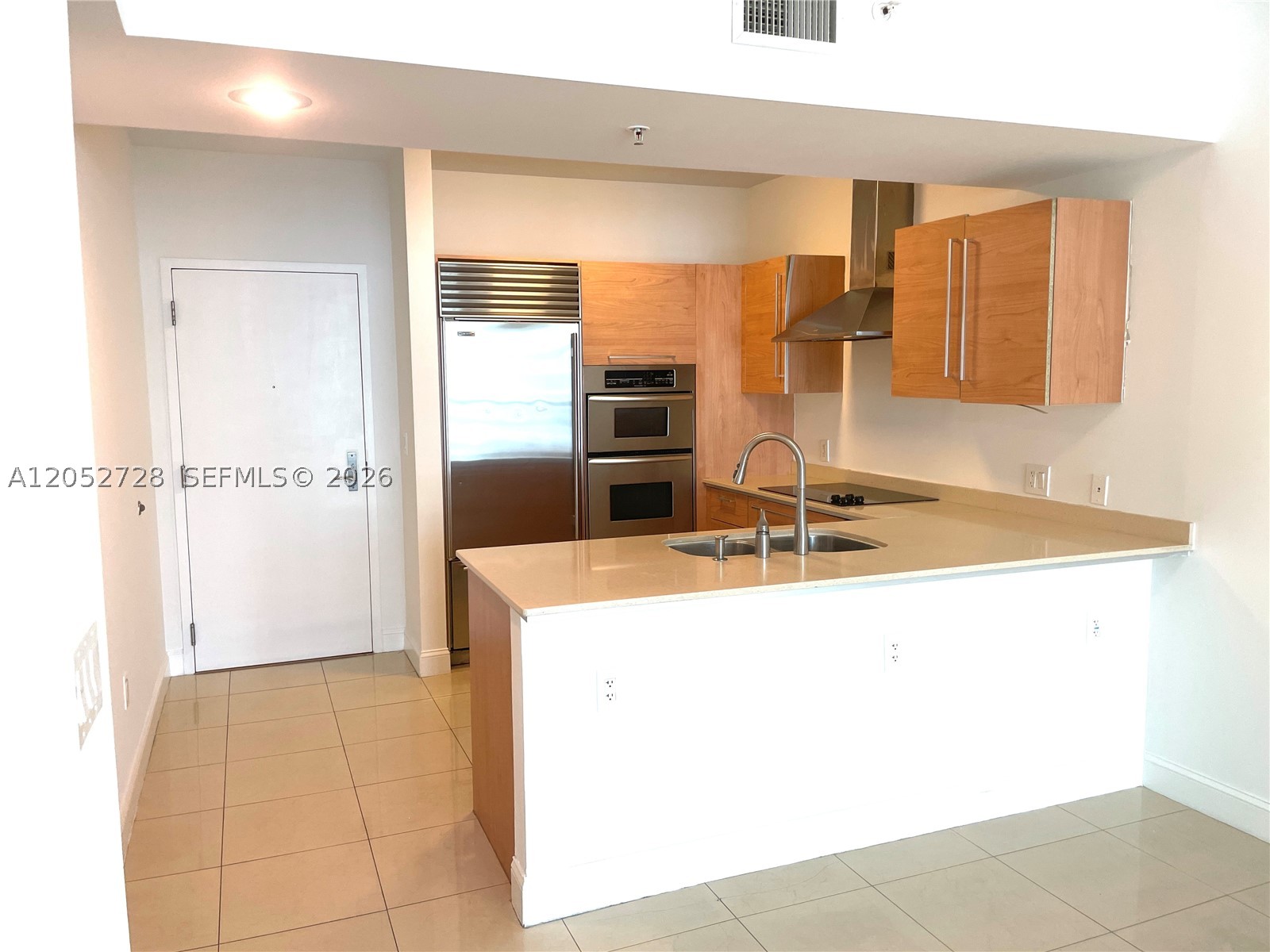218 SE 14th St #1004, Miami FL 33131