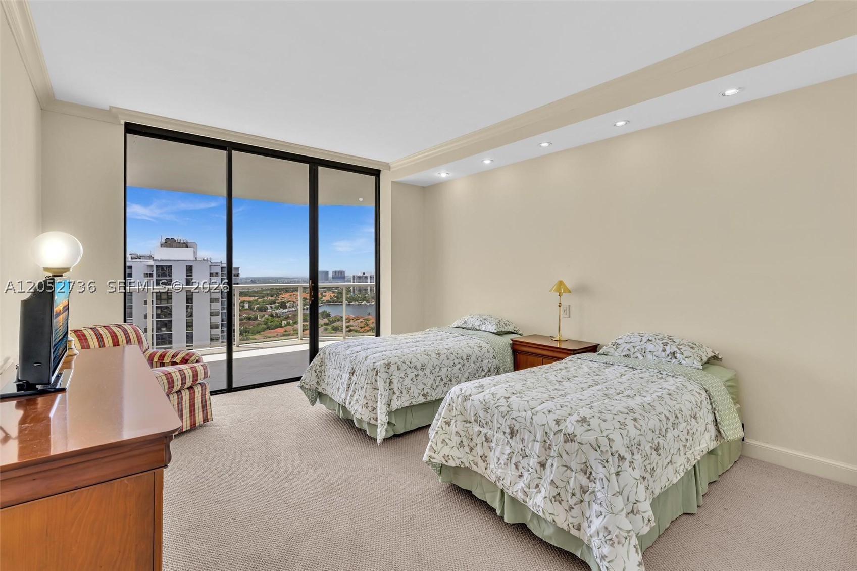 20281 E Country Club Dr #1907, Aventura FL 33180