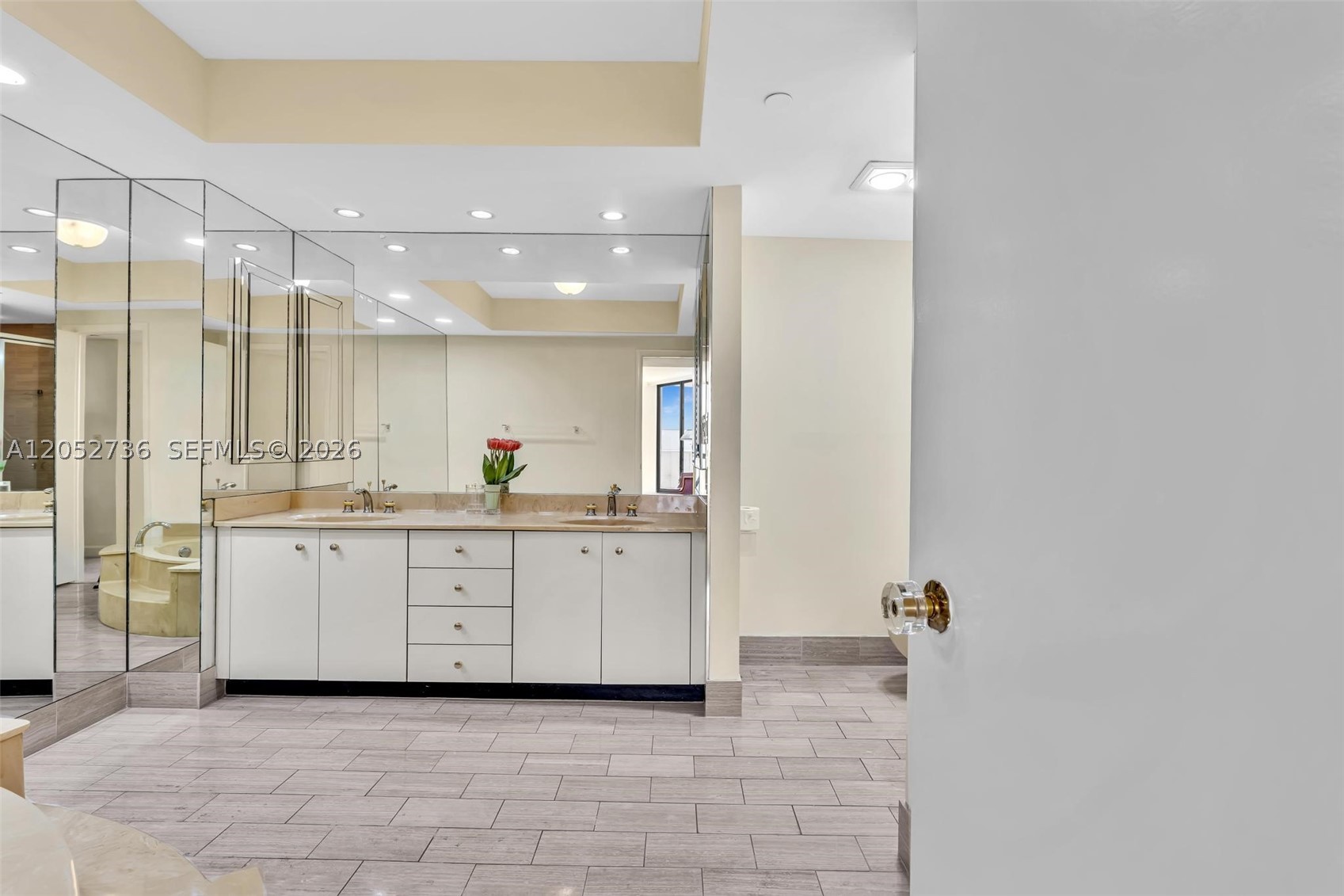 20281 E Country Club Dr #1907, Aventura FL 33180