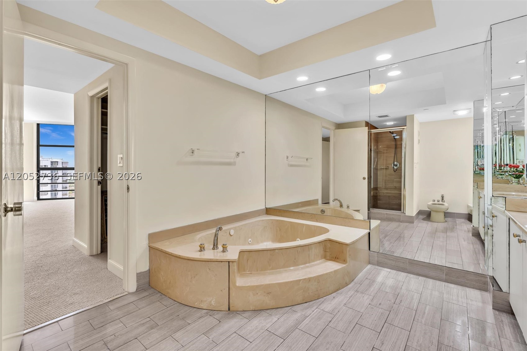 20281 E Country Club Dr #1907, Aventura FL 33180