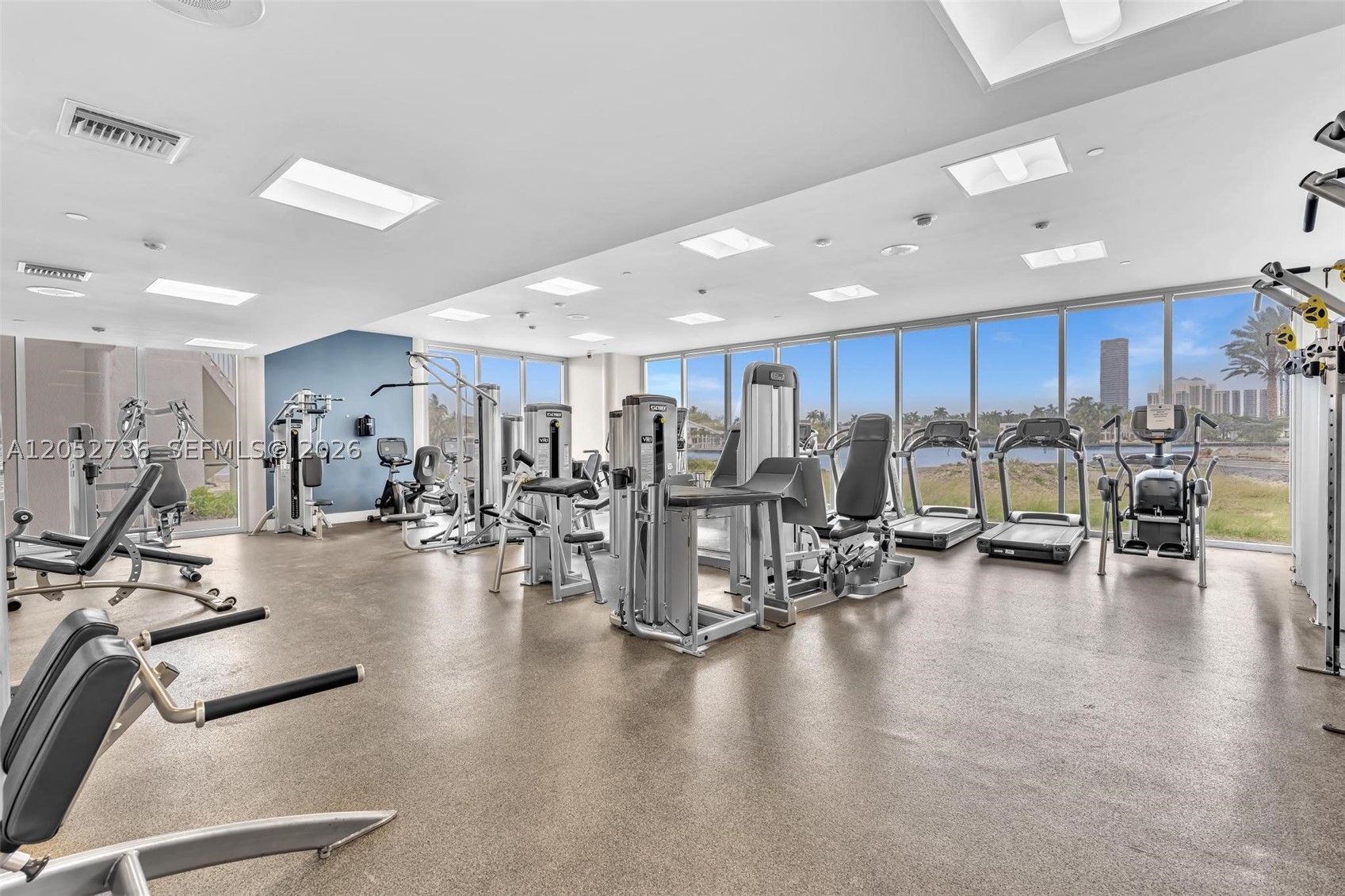 20281 E Country Club Dr #1907, Aventura FL 33180