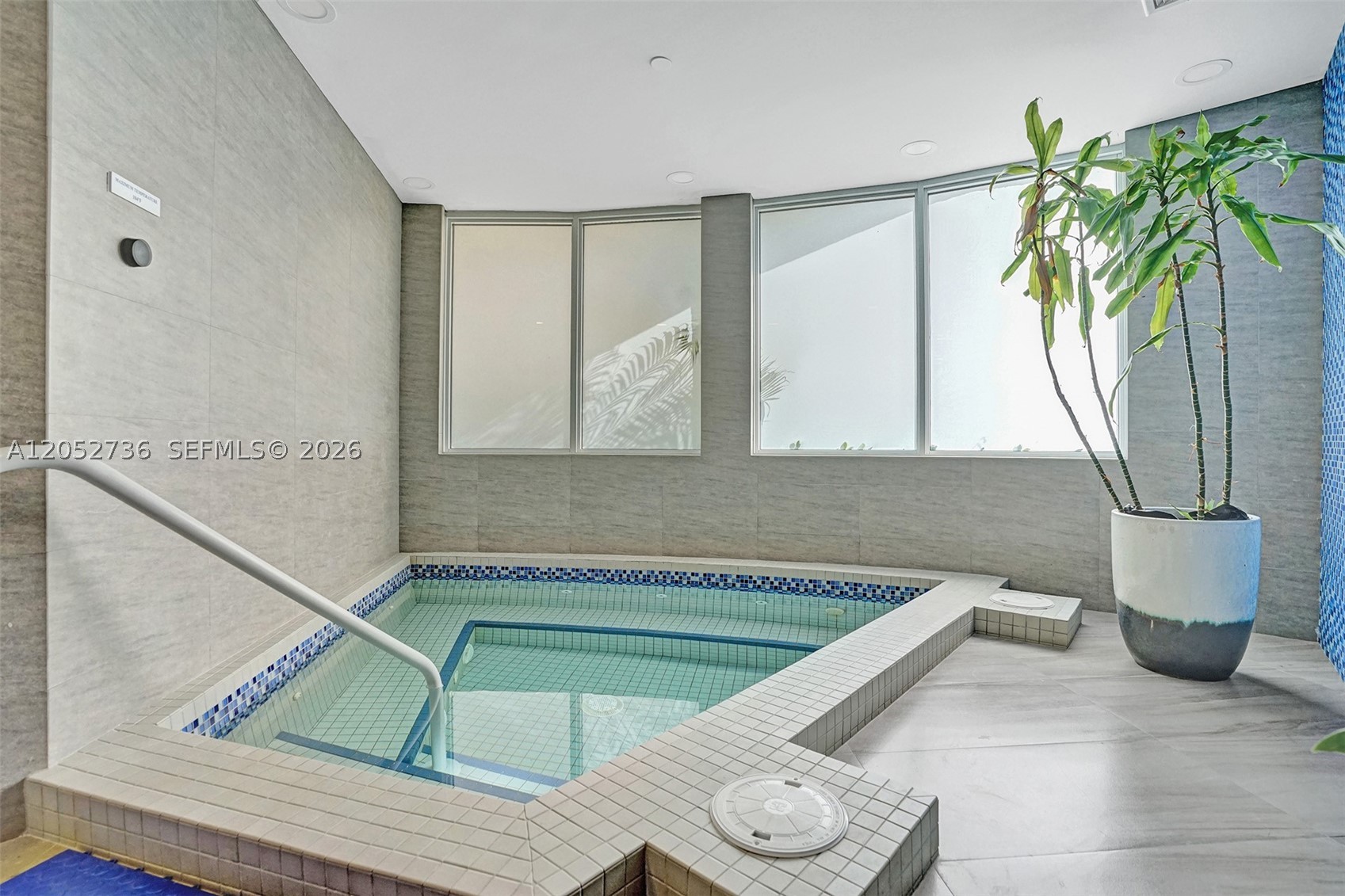 20281 E Country Club Dr #1907, Aventura FL 33180