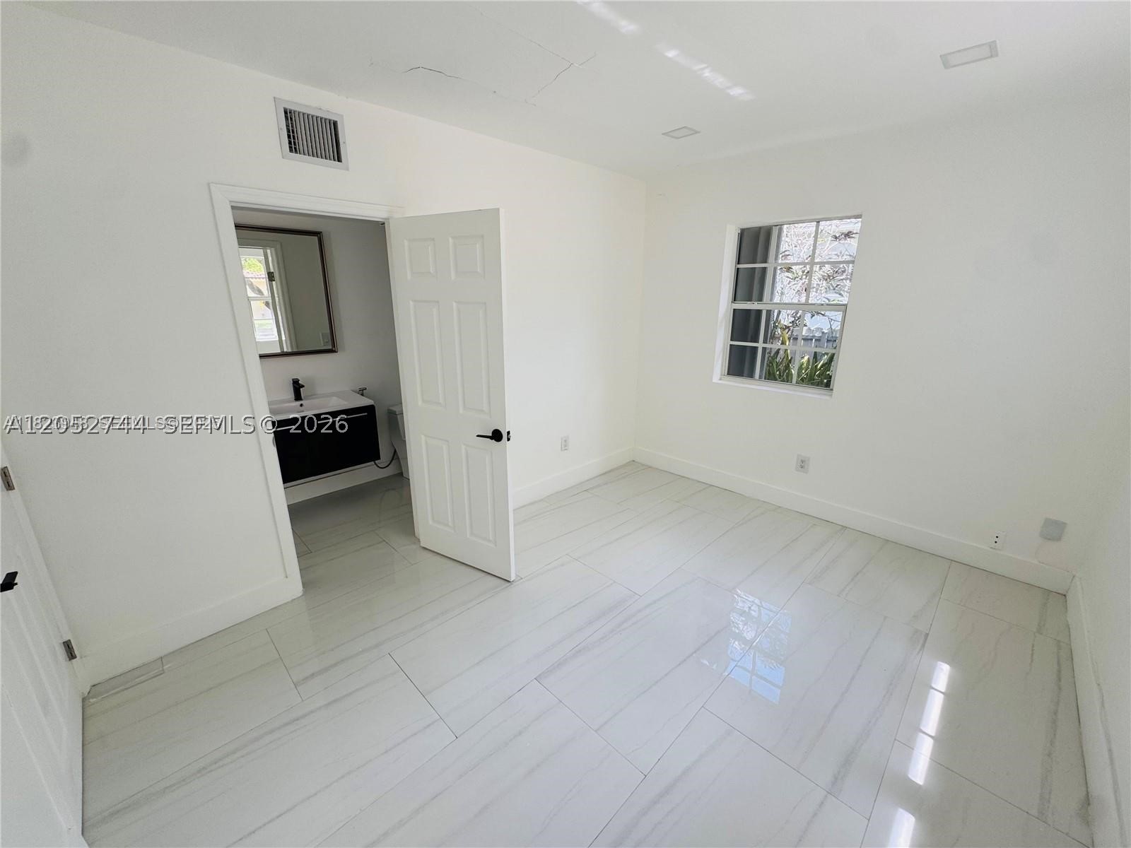 516 La Villa Dr, Miami Springs FL 33166