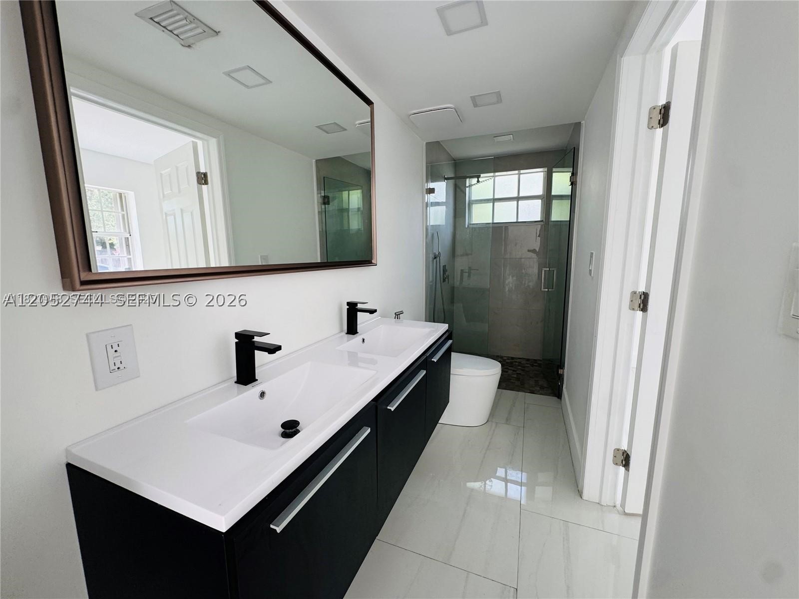 516 La Villa Dr, Miami Springs FL 33166