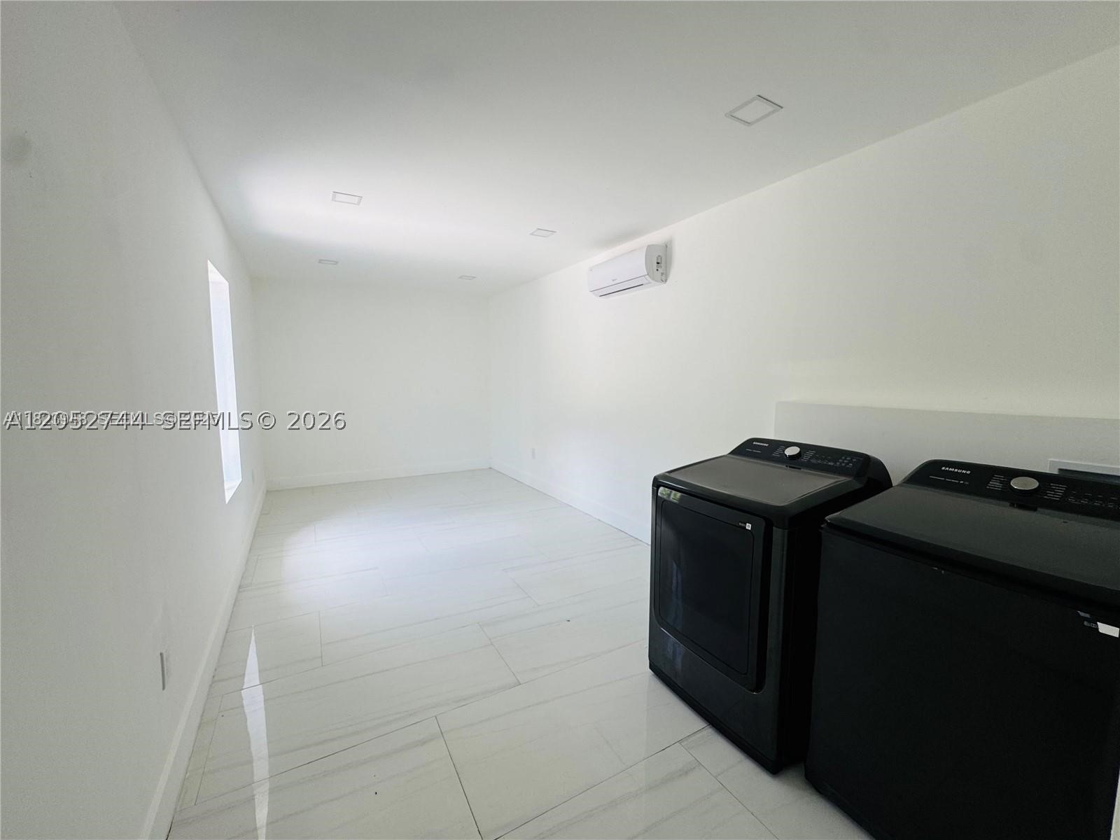 516 La Villa Dr, Miami Springs FL 33166