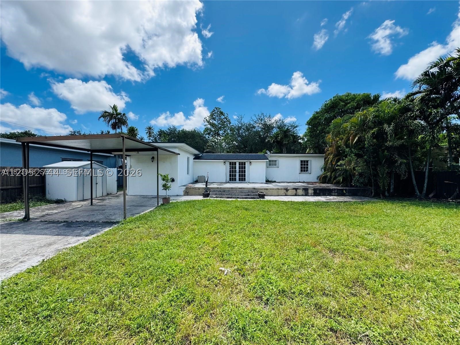 516 La Villa Dr, Miami Springs FL 33166