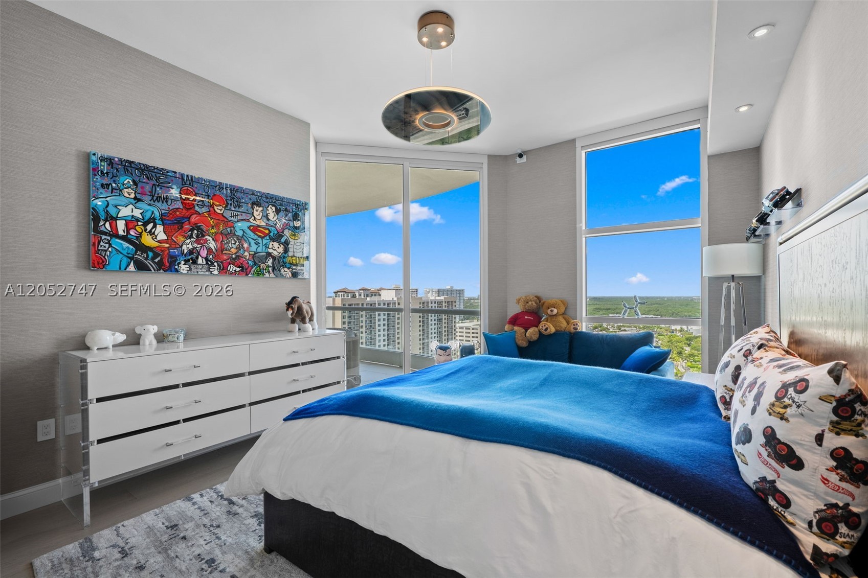 16047 Collins Ave #1703, Sunny Isles Beach FL 33160